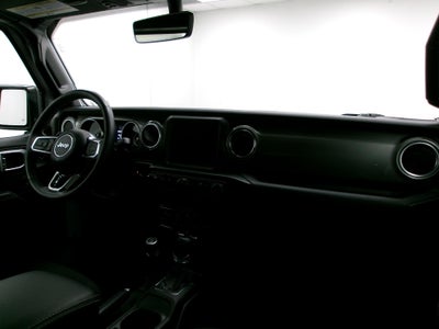 2022 Jeep Wrangler Unlimited Sahara 4x4