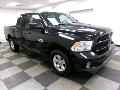 2017 RAM 1500 Express 4x4 Crew Cab 5'7" Box