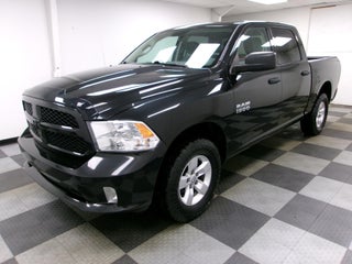 2017 RAM 1500 Express 4x4 Crew Cab 5'7" Box