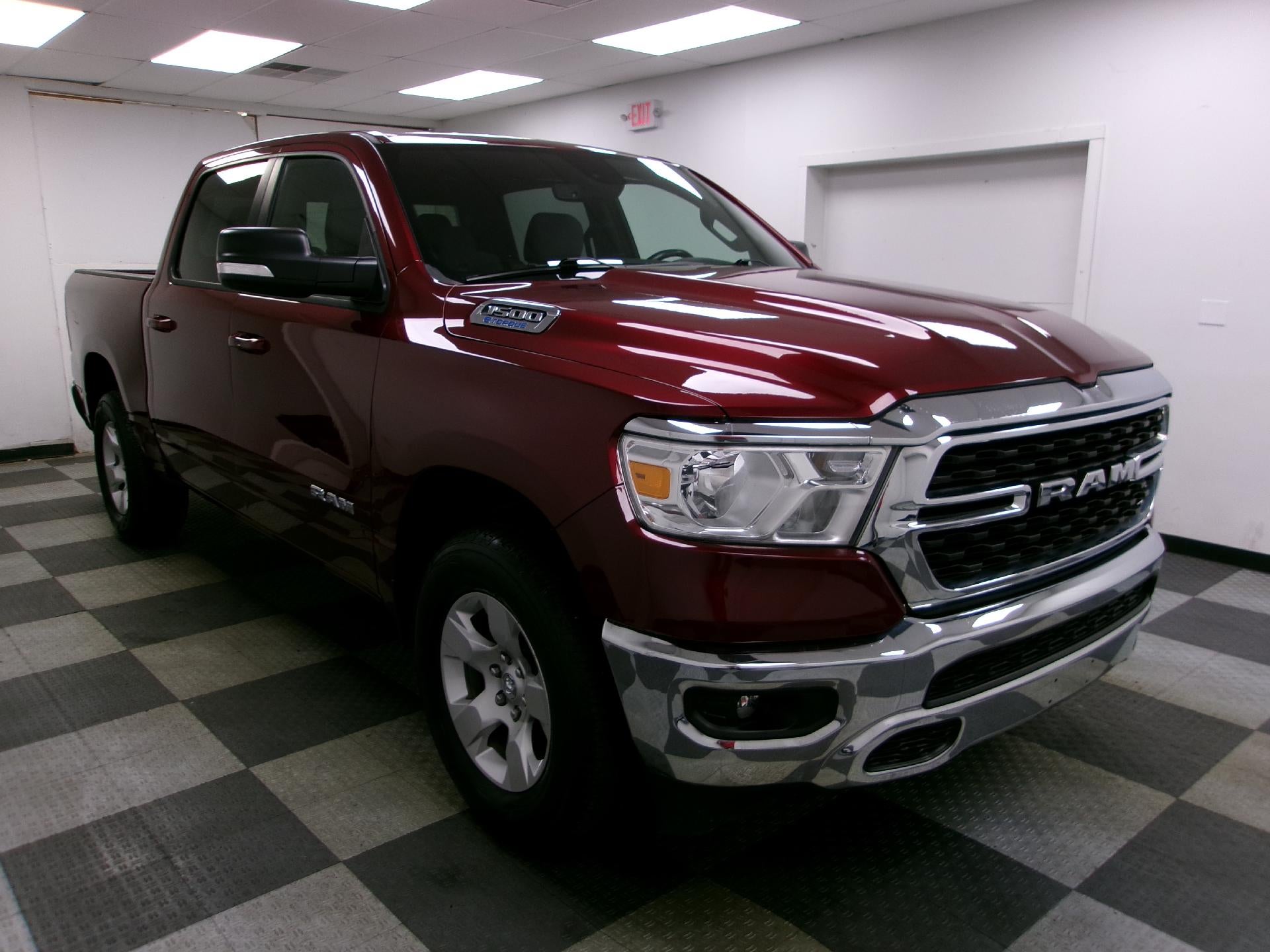 2022 RAM 1500 Big Horn 4x4 Crew Cab 5'7" Box