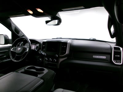 2022 RAM 1500 Big Horn 4x4 Crew Cab 5'7" Box