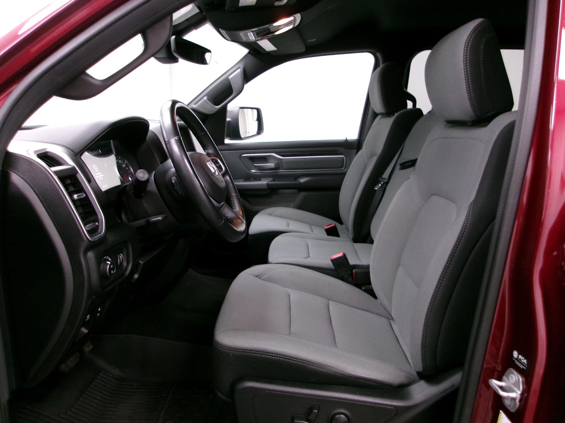 2022 RAM 1500 Big Horn 4x4 Crew Cab 5'7" Box