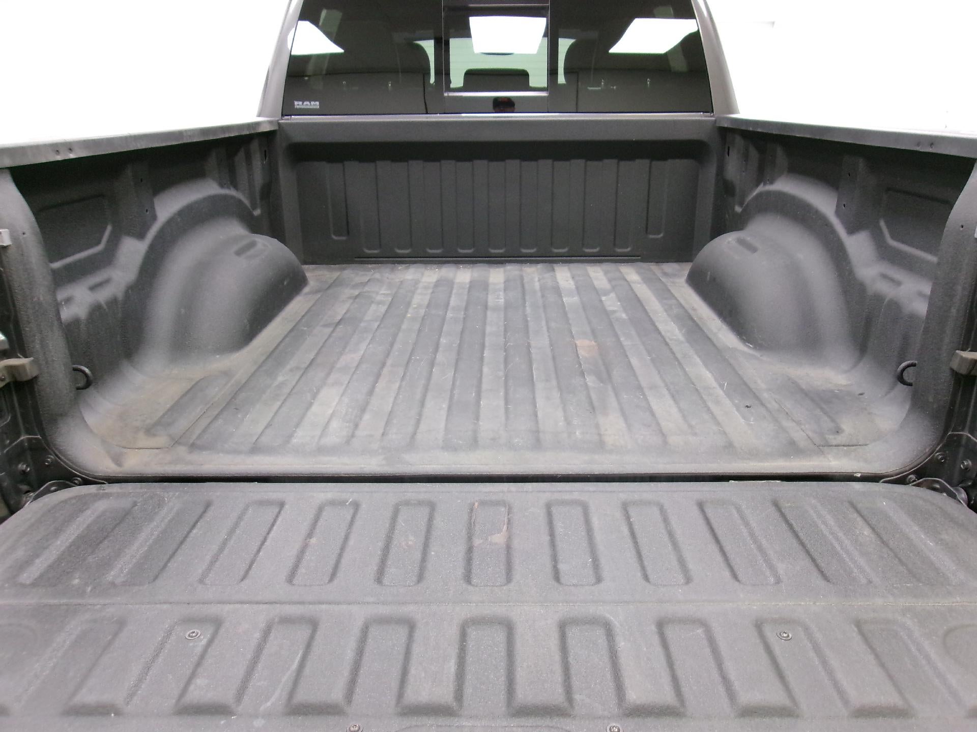 2020 RAM 1500 Limited 4x4 Crew Cab 5'7" Box