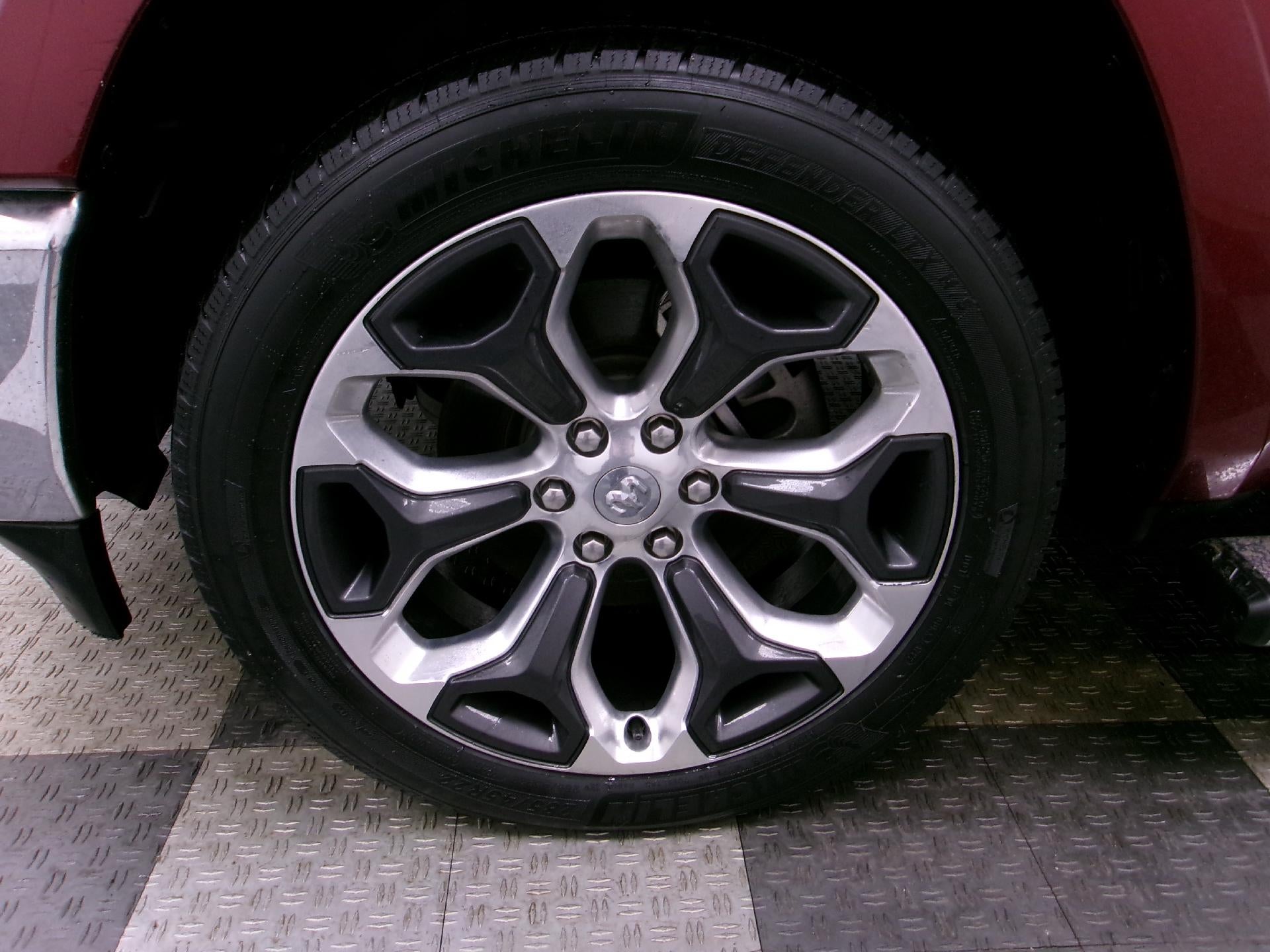 2019 RAM 1500 Longhorn 4x4 Crew Cab 5'7" Box