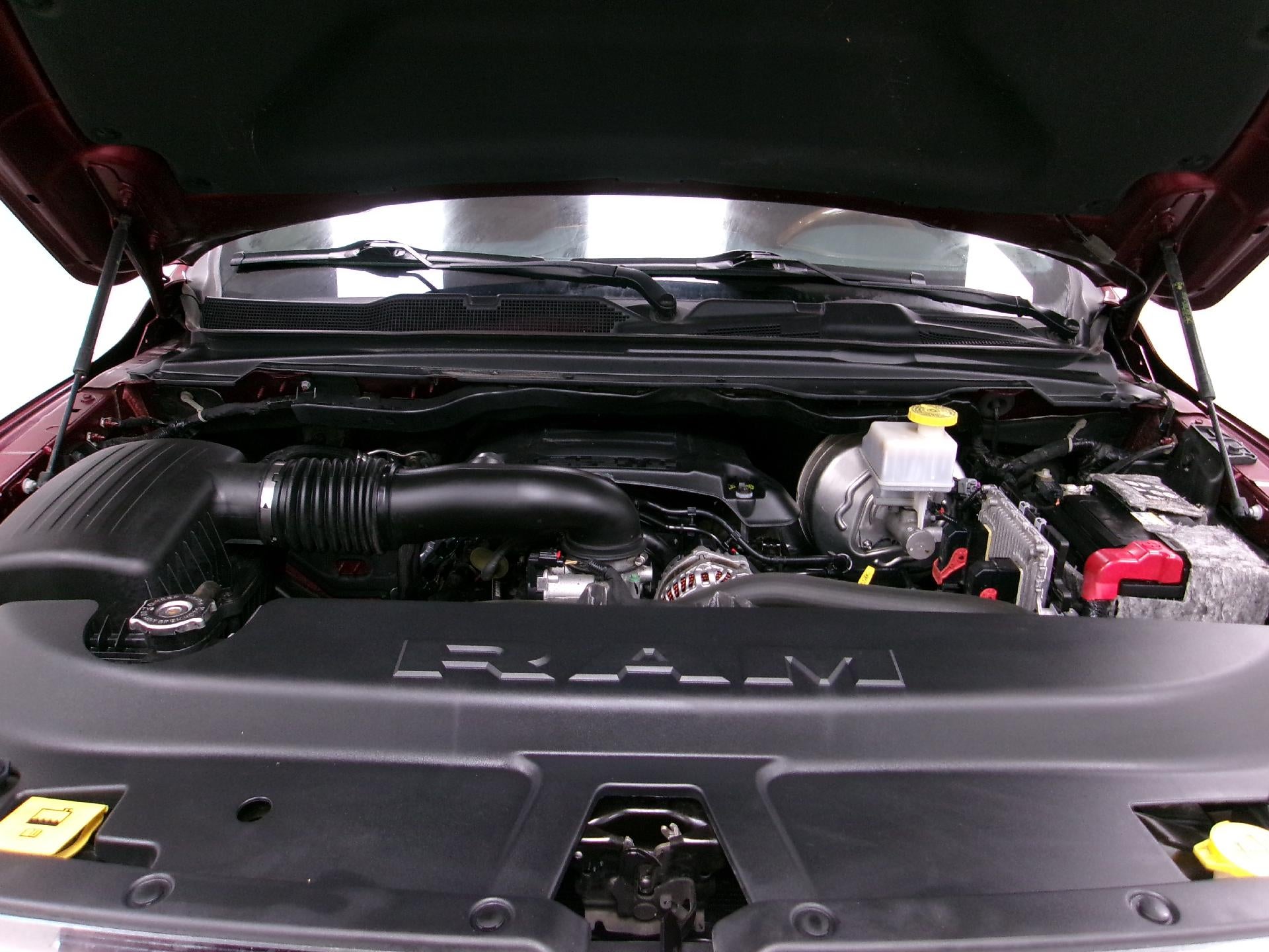 2019 RAM 1500 Longhorn 4x4 Crew Cab 5'7" Box