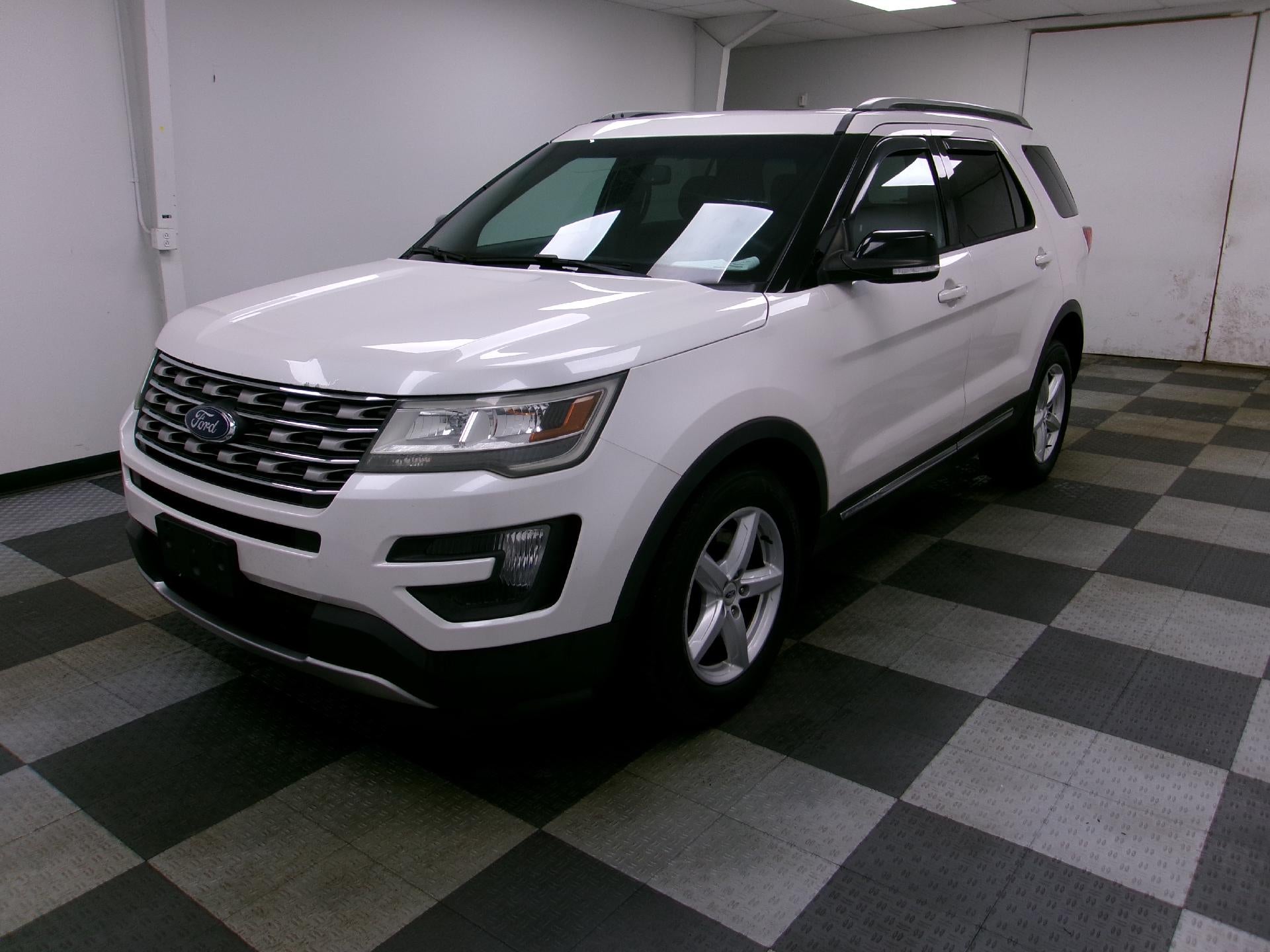 2016 Ford Explorer 4WD 4dr XLT