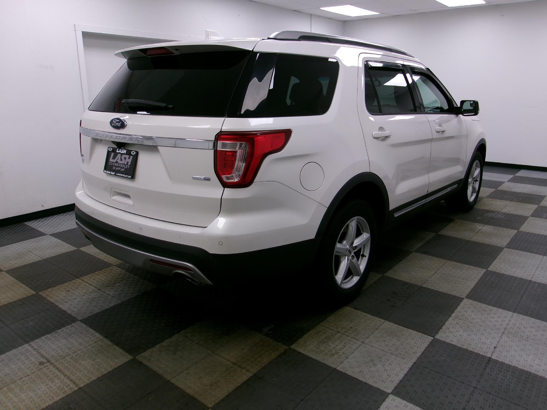 2016 Ford Explorer 4WD 4dr XLT