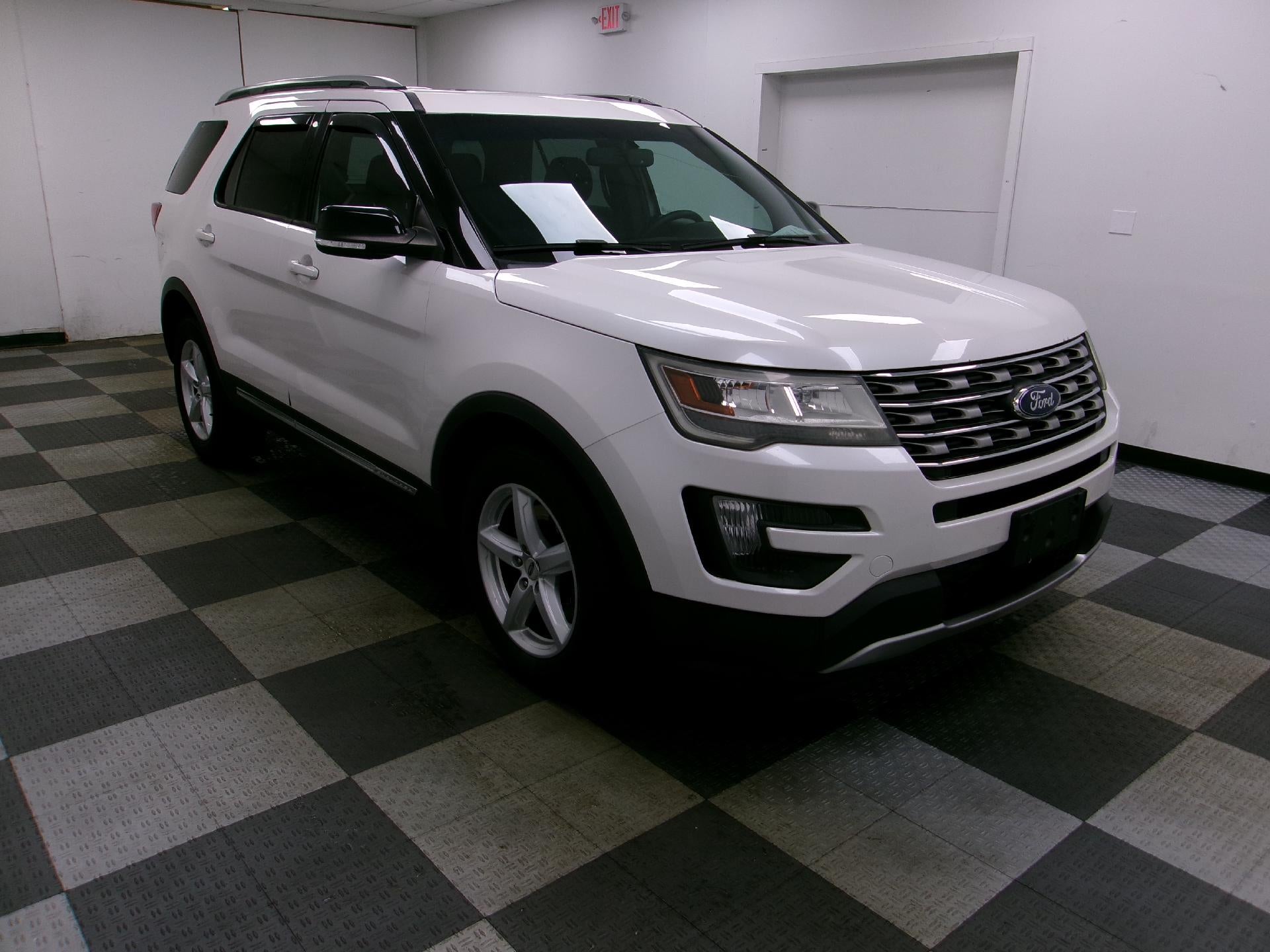 2016 Ford Explorer 4WD 4dr XLT