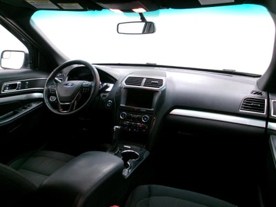 2016 Ford Explorer 4WD 4dr XLT