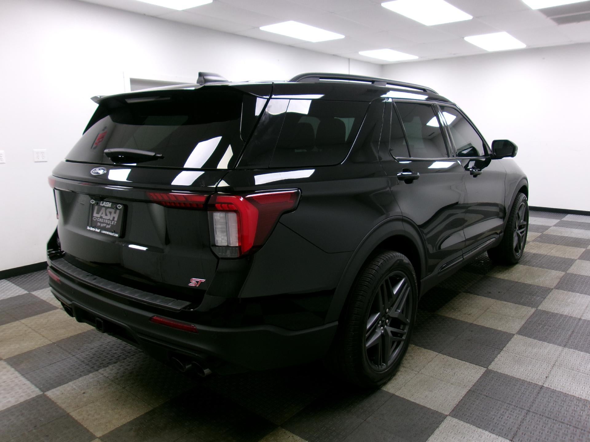 2025 Ford Explorer ST 4WD