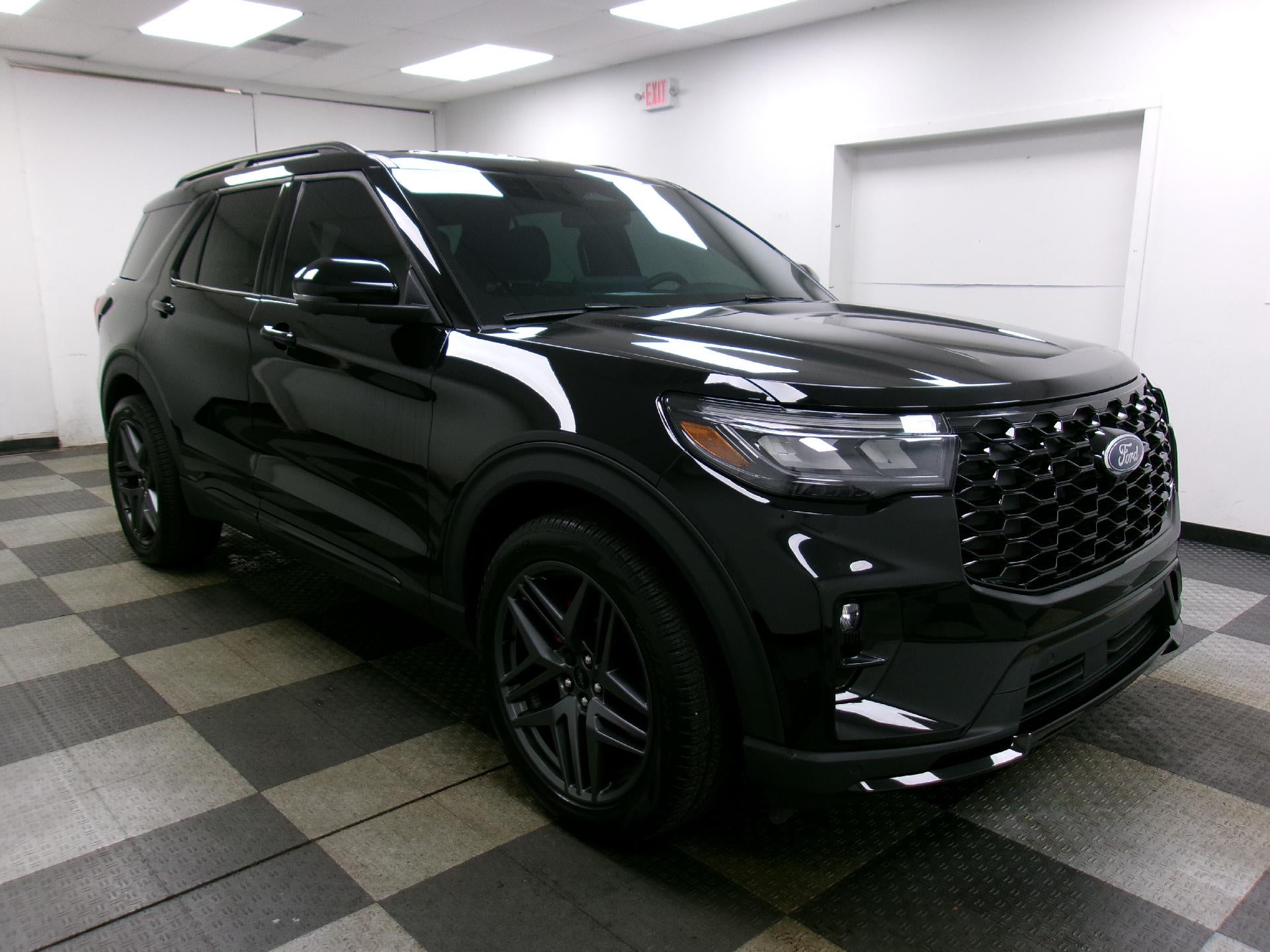 2025 Ford Explorer ST 4WD