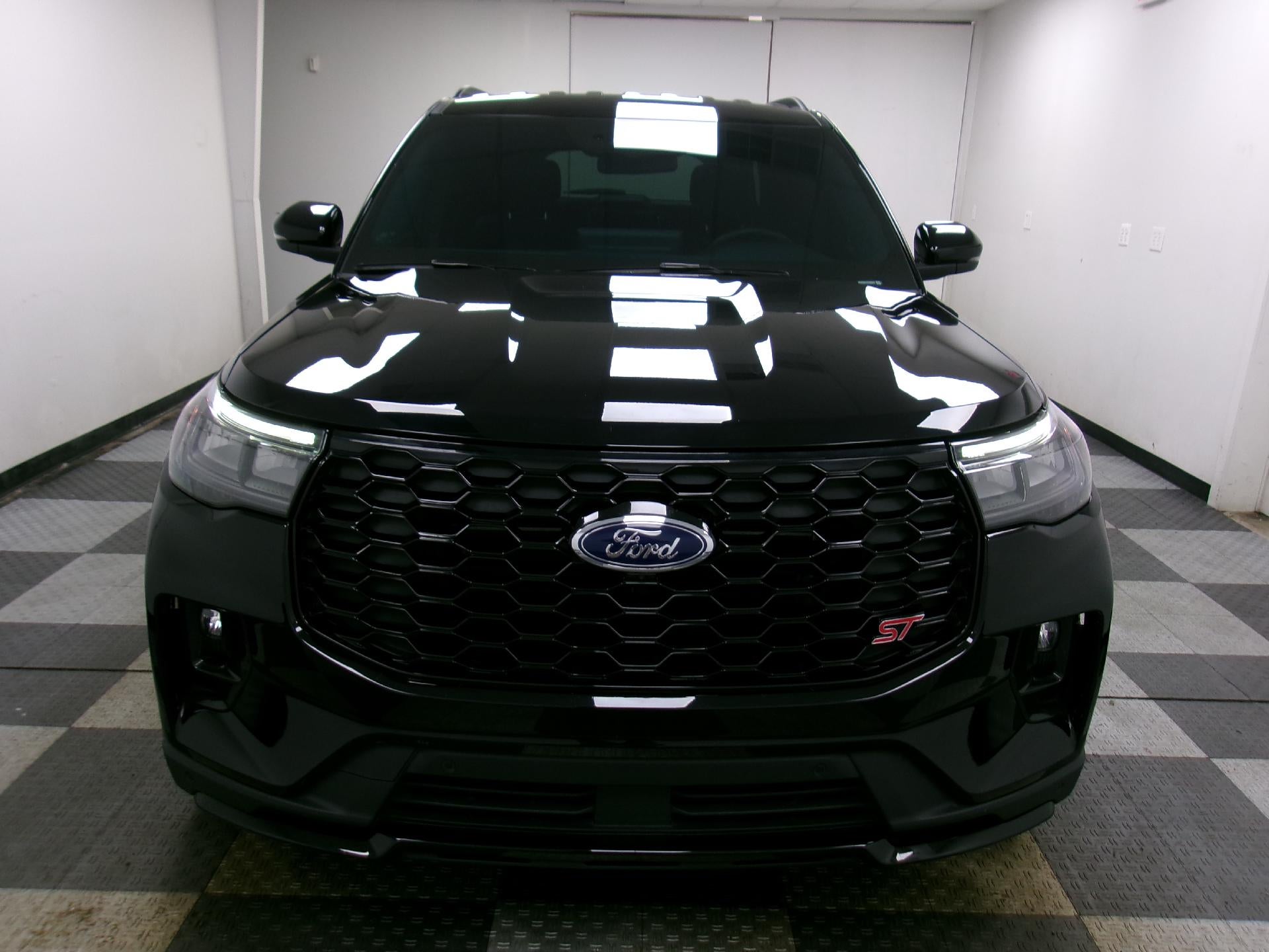 2025 Ford Explorer ST 4WD