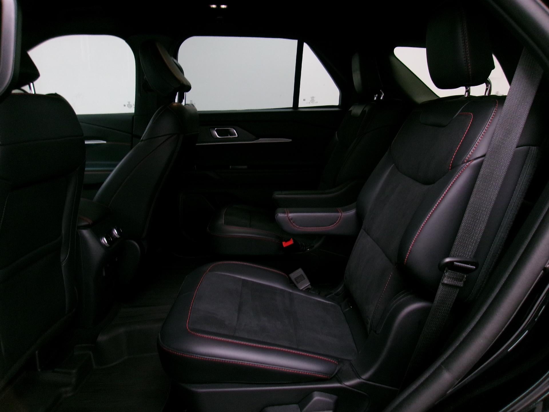 2025 Ford Explorer ST 4WD