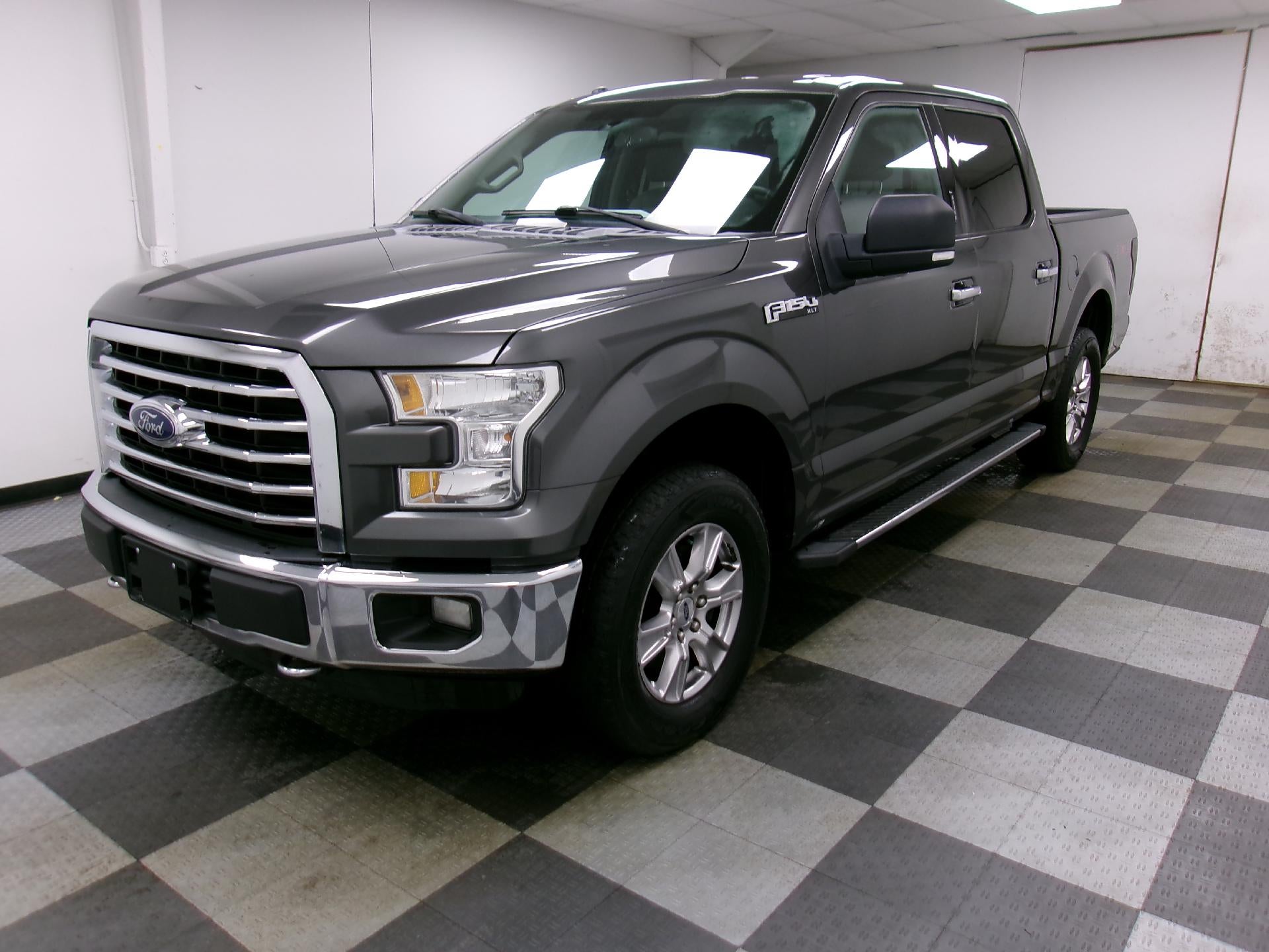 2015 Ford F-150 4WD SuperCrew 5-1/2 Ft Box XLT