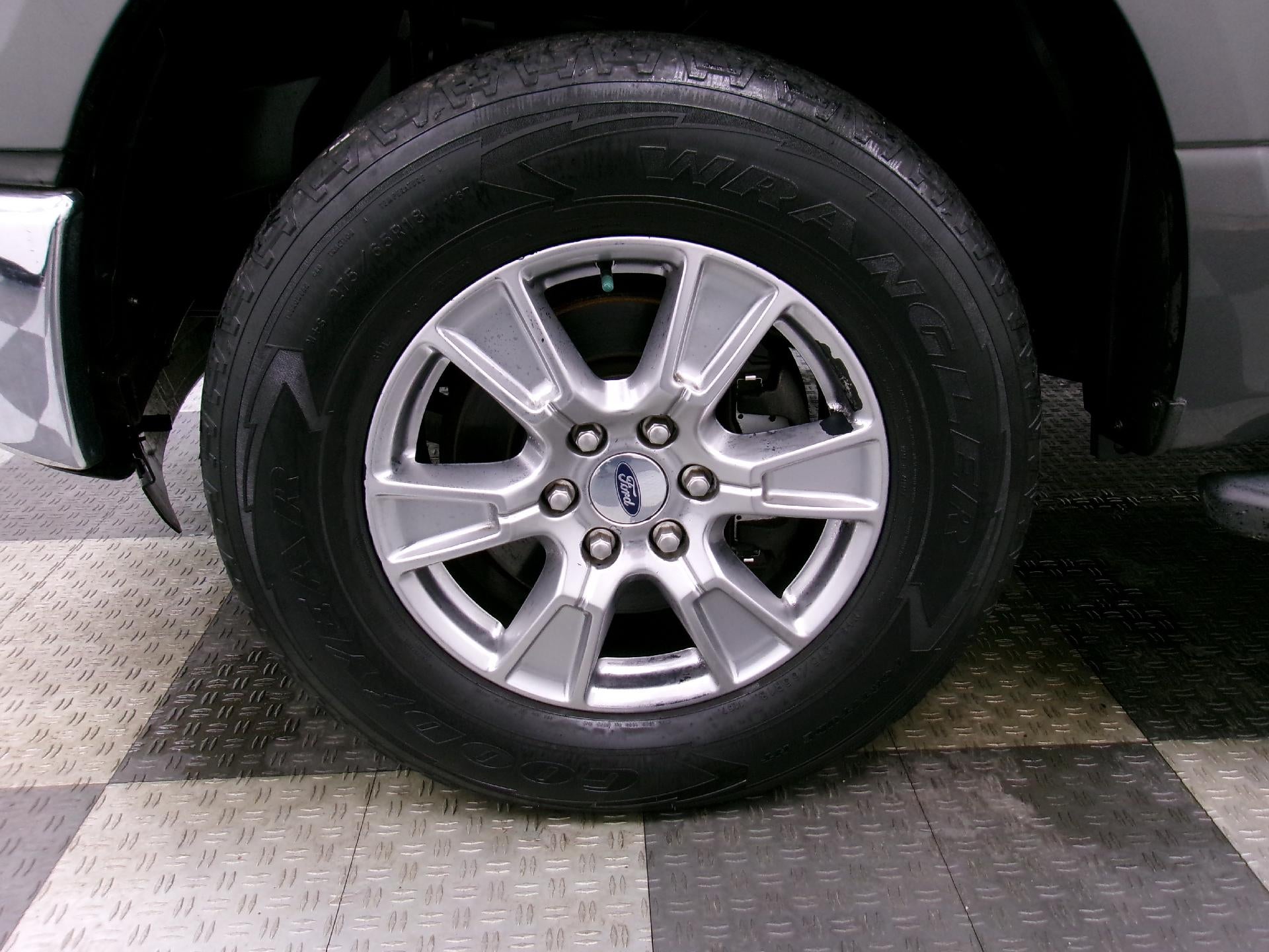 2015 Ford F-150 4WD SuperCrew 5-1/2 Ft Box XLT