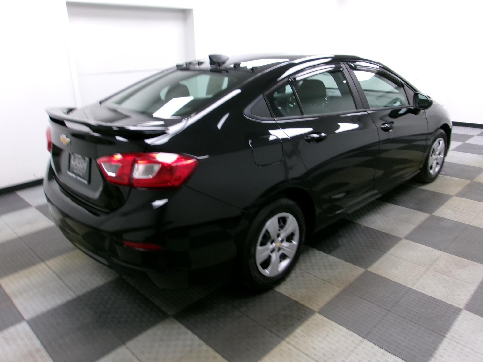 2018 Chevrolet Cruze Sedan LS (Automatic)