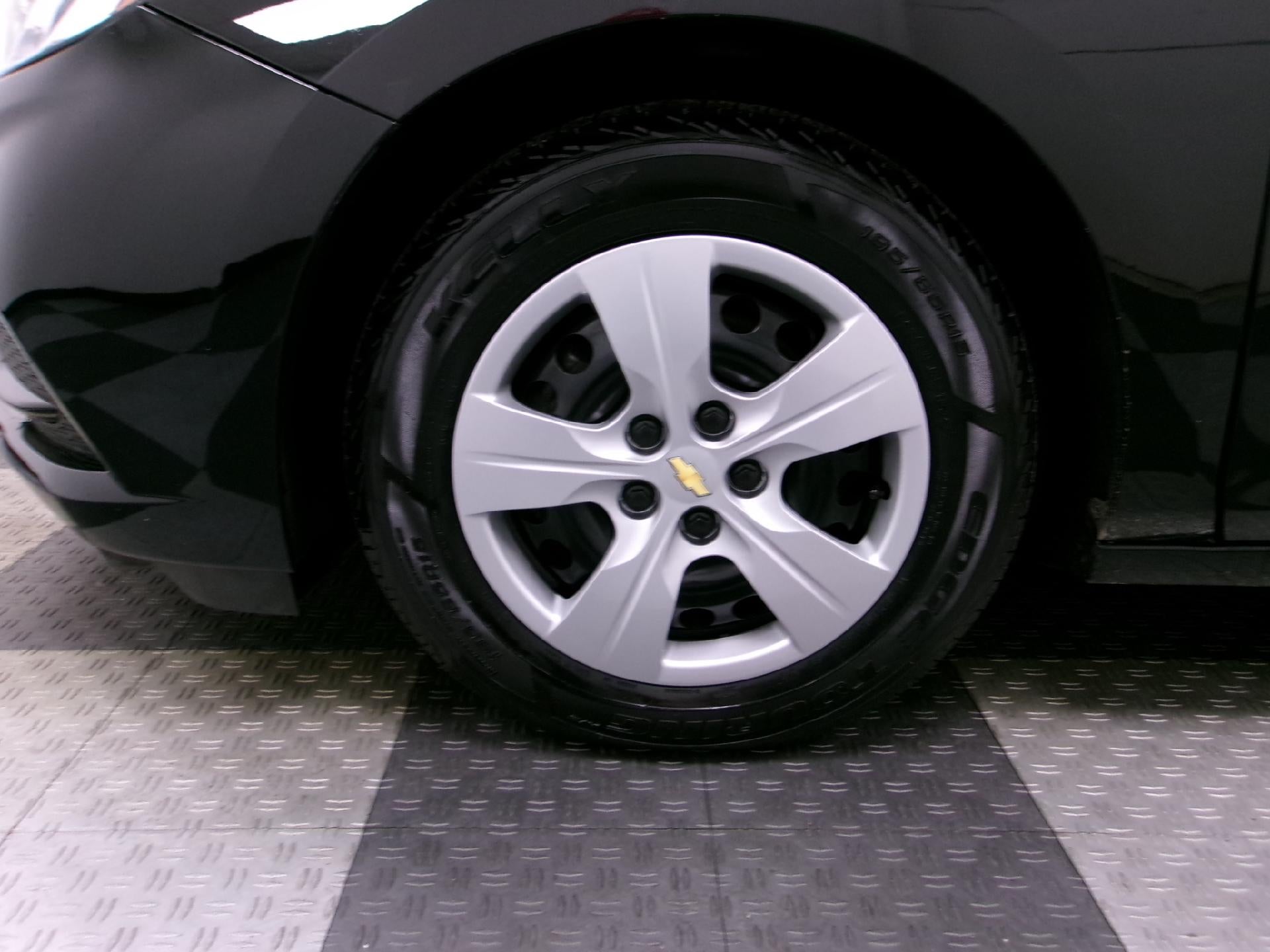 2018 Chevrolet Cruze Sedan LS (Automatic)