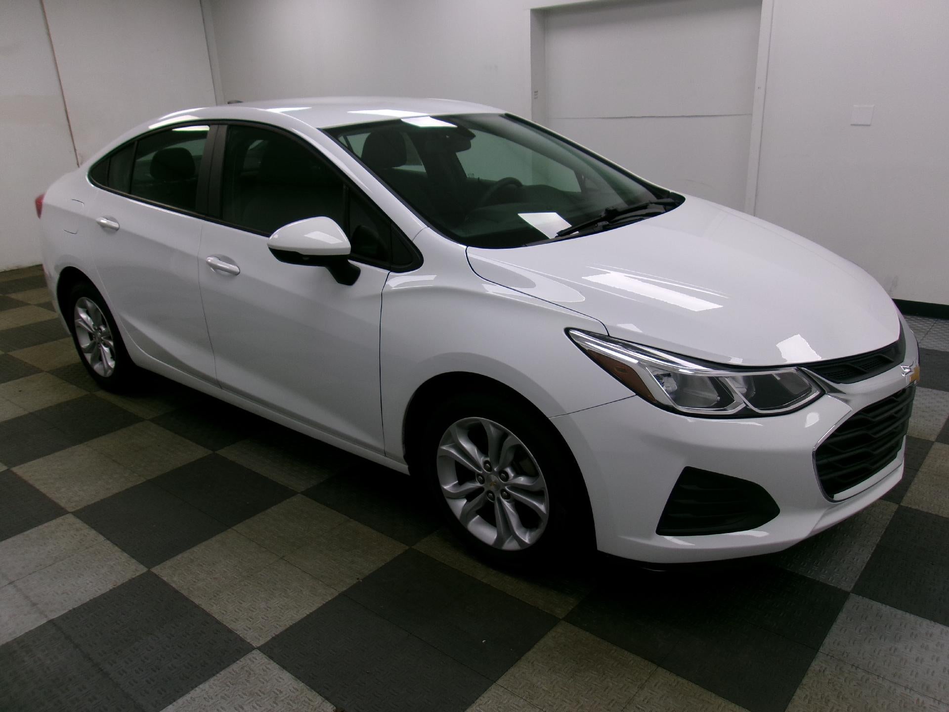 2019 Chevrolet Cruze Sedan LS