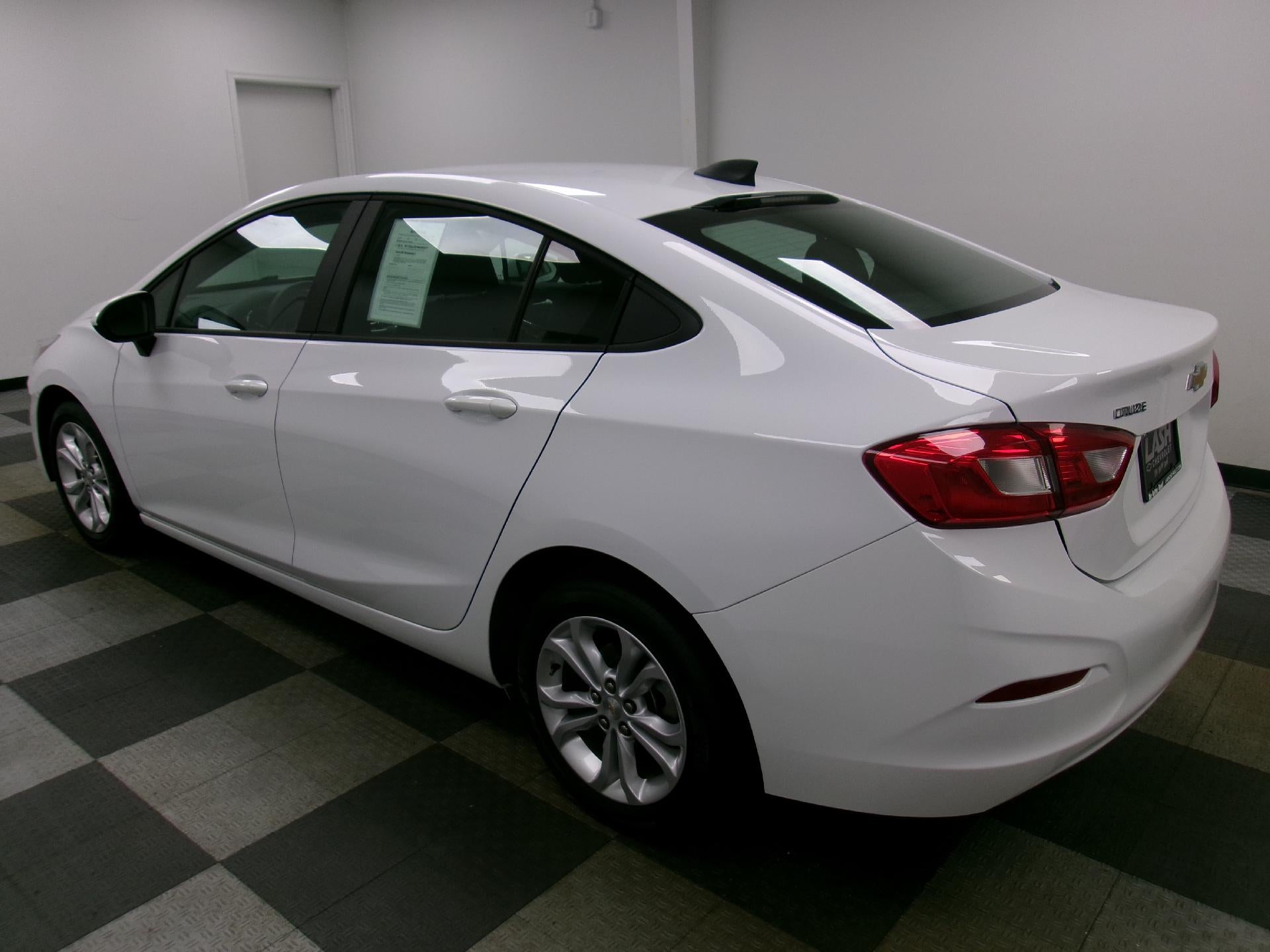 2019 Chevrolet Cruze Sedan LS