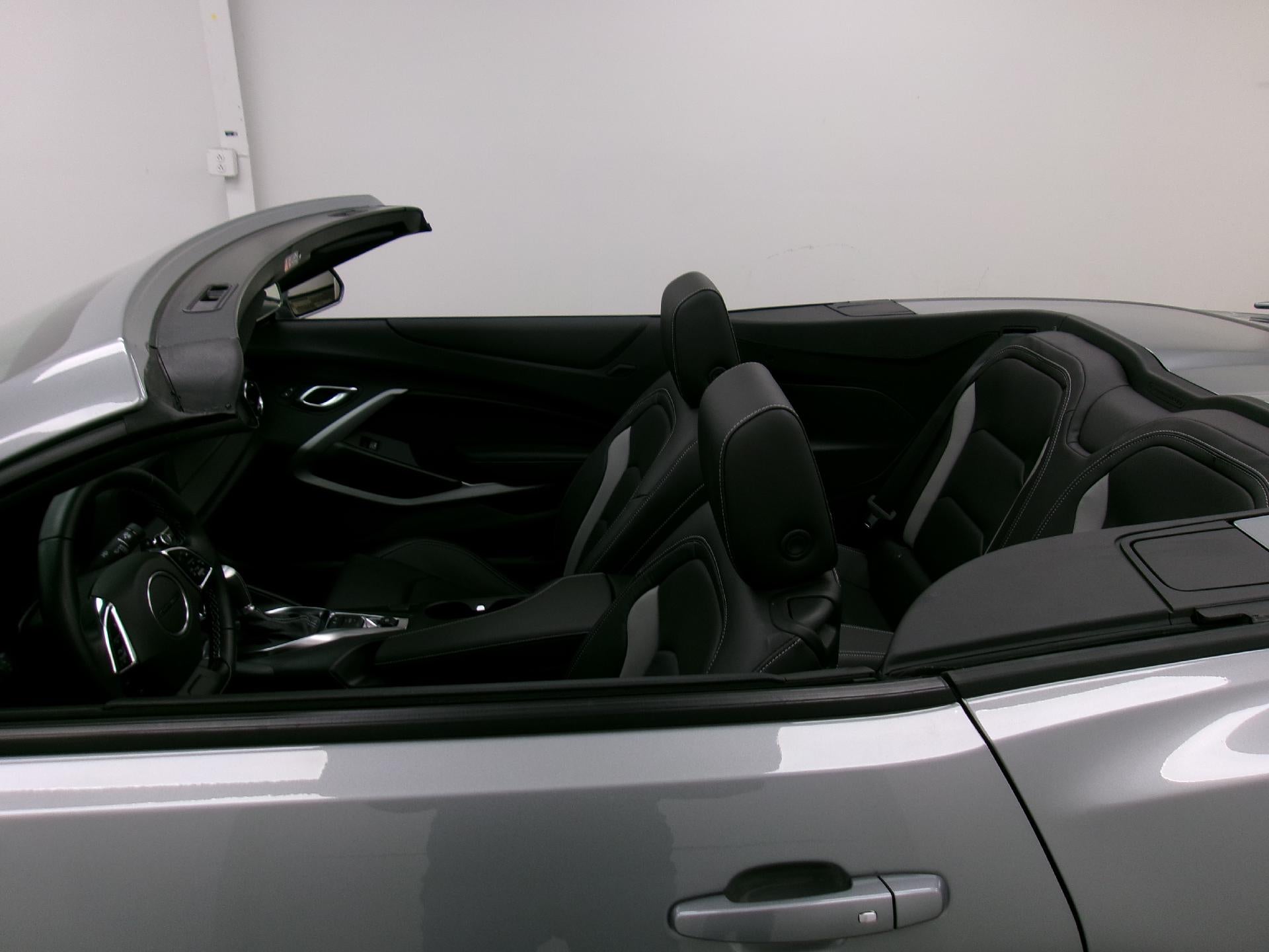 2024 Chevrolet Camaro 2dr Convertible 2LT