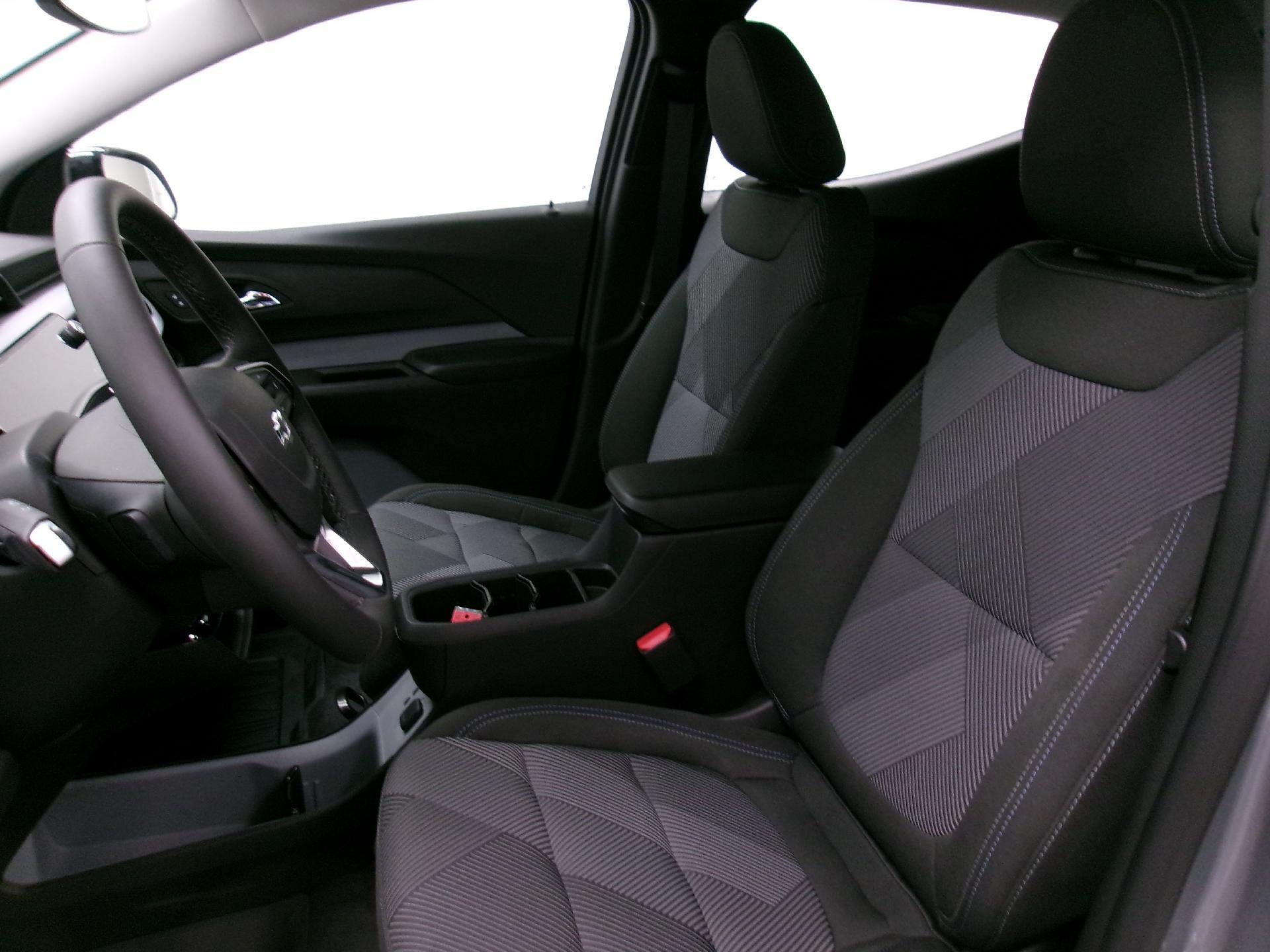 2027 Chevrolet Bolt FWD 4dr LT