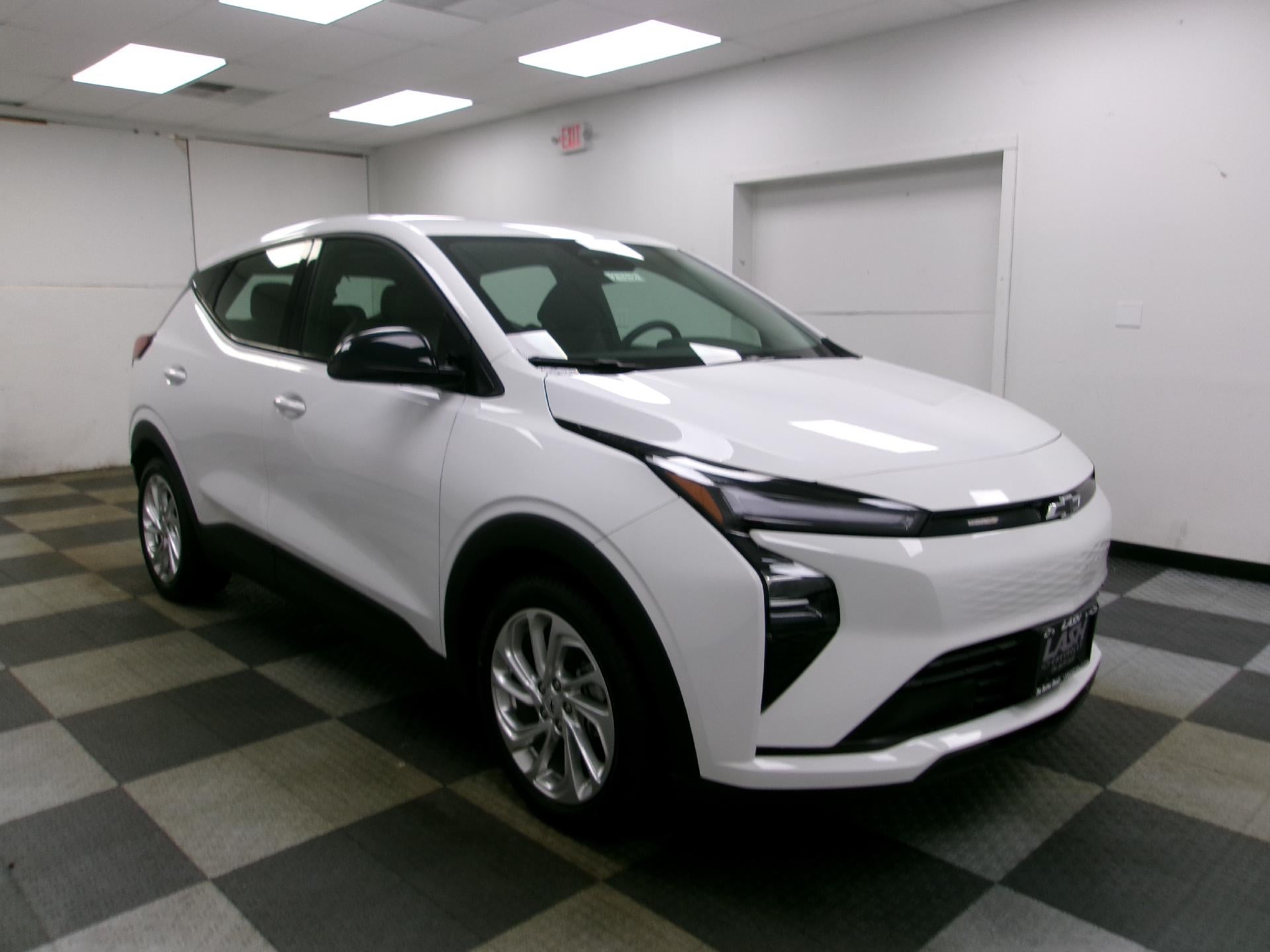 2027 Chevrolet Bolt FWD 4dr LT