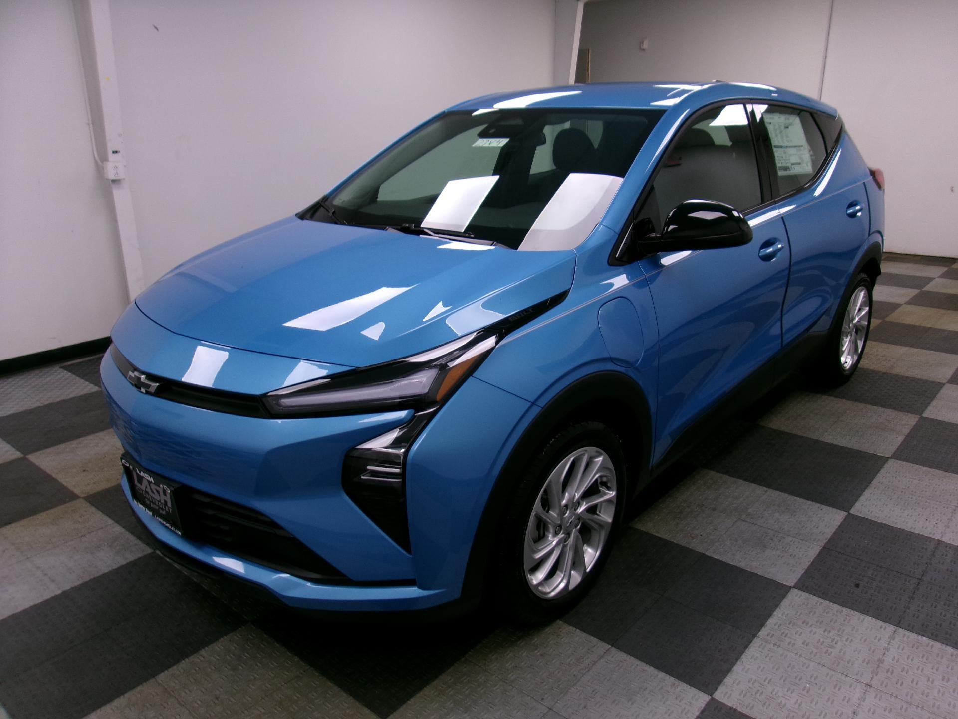 2027 Chevrolet Bolt FWD 4dr LT