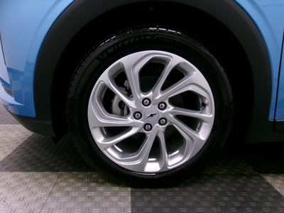 2027 Chevrolet Bolt FWD 4dr LT