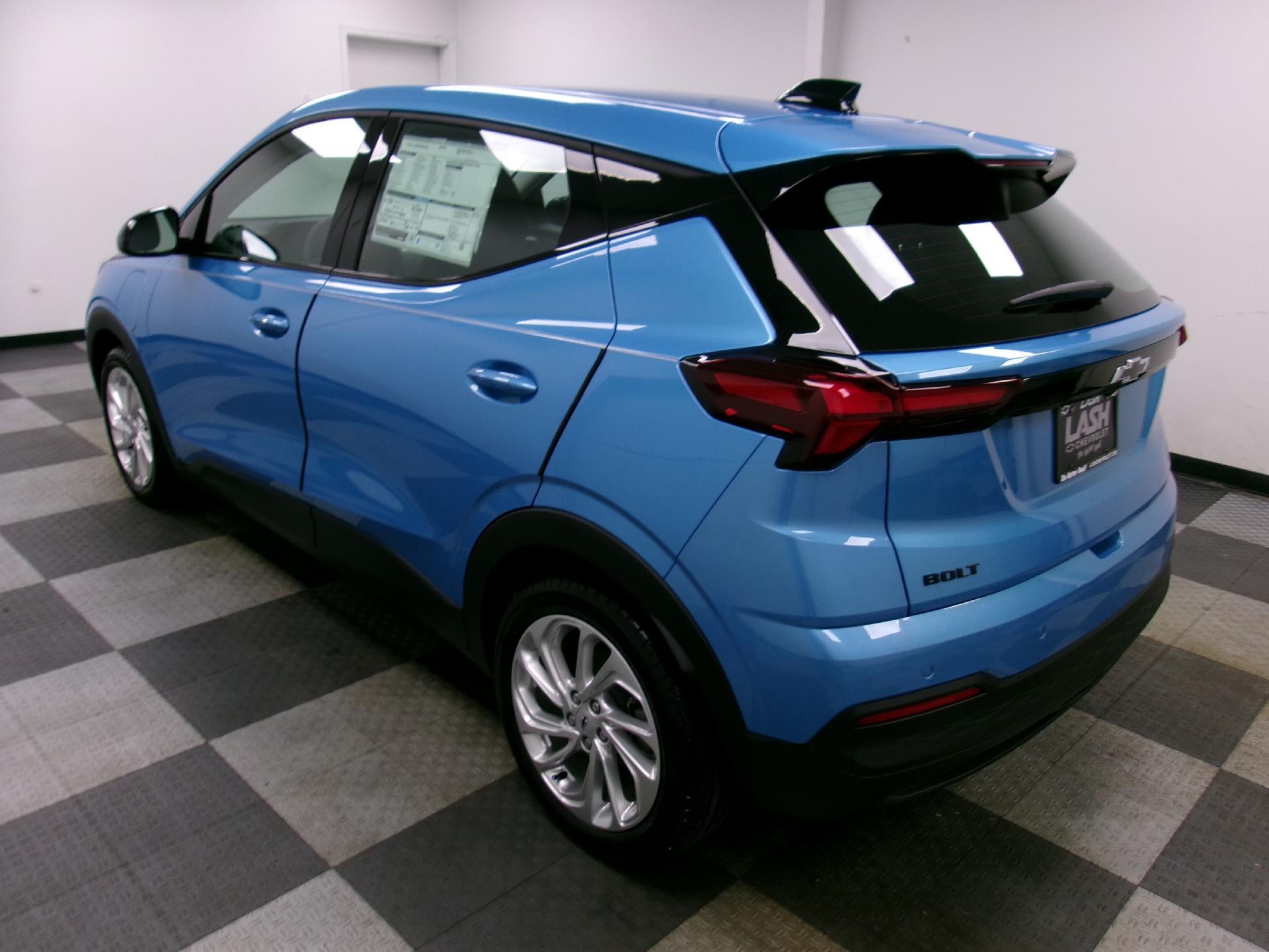 2027 Chevrolet Bolt FWD 4dr LT