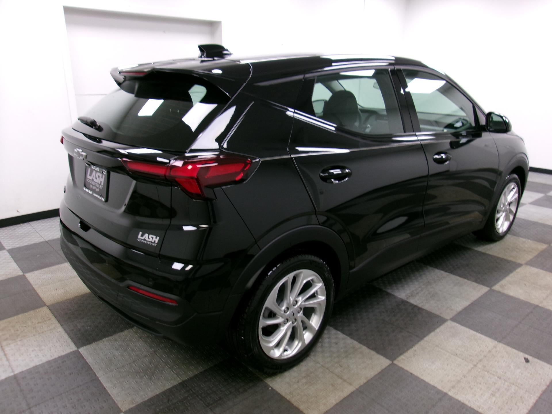2027 Chevrolet Bolt FWD 4dr LT