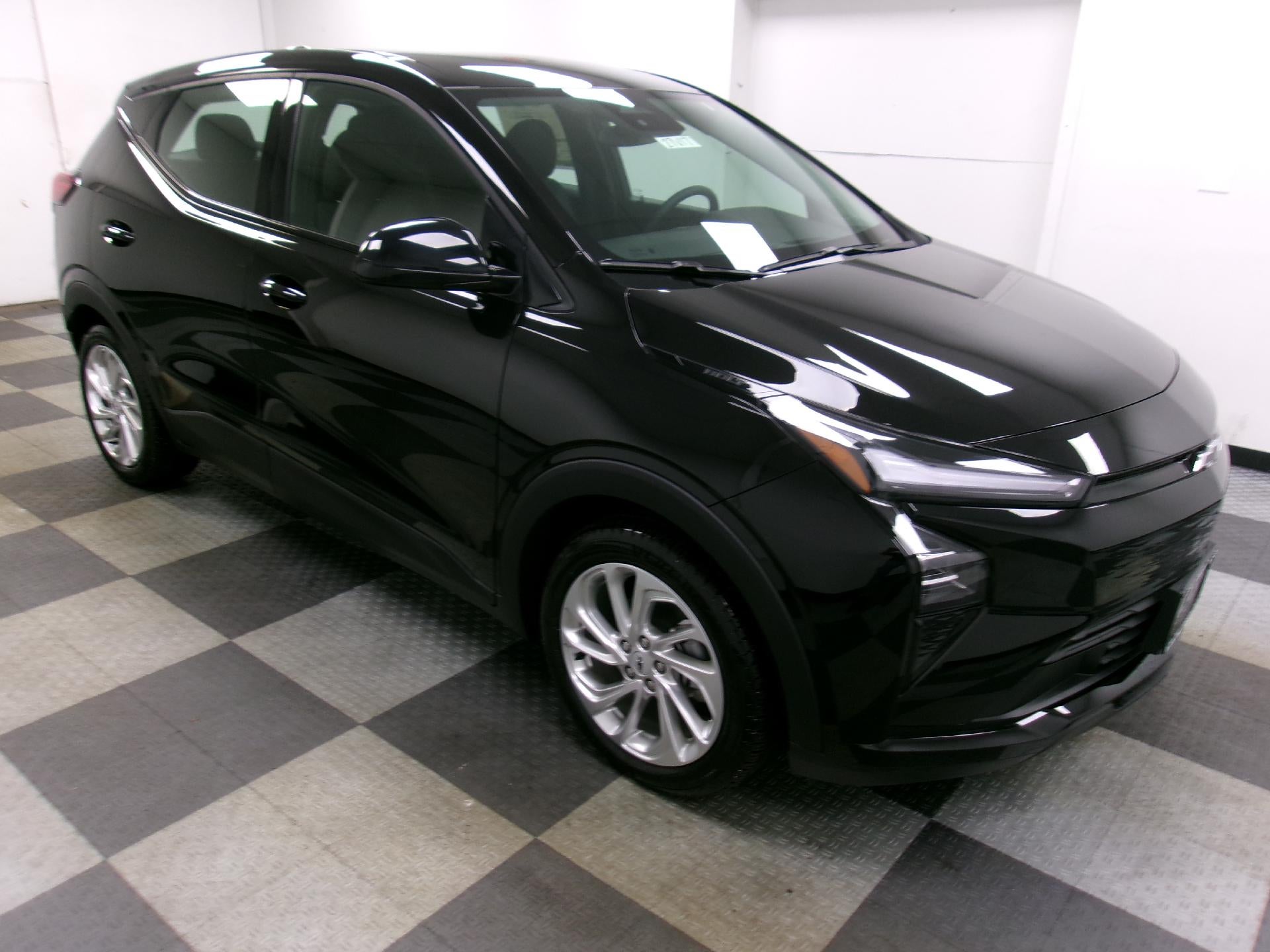 2027 Chevrolet Bolt FWD 4dr LT