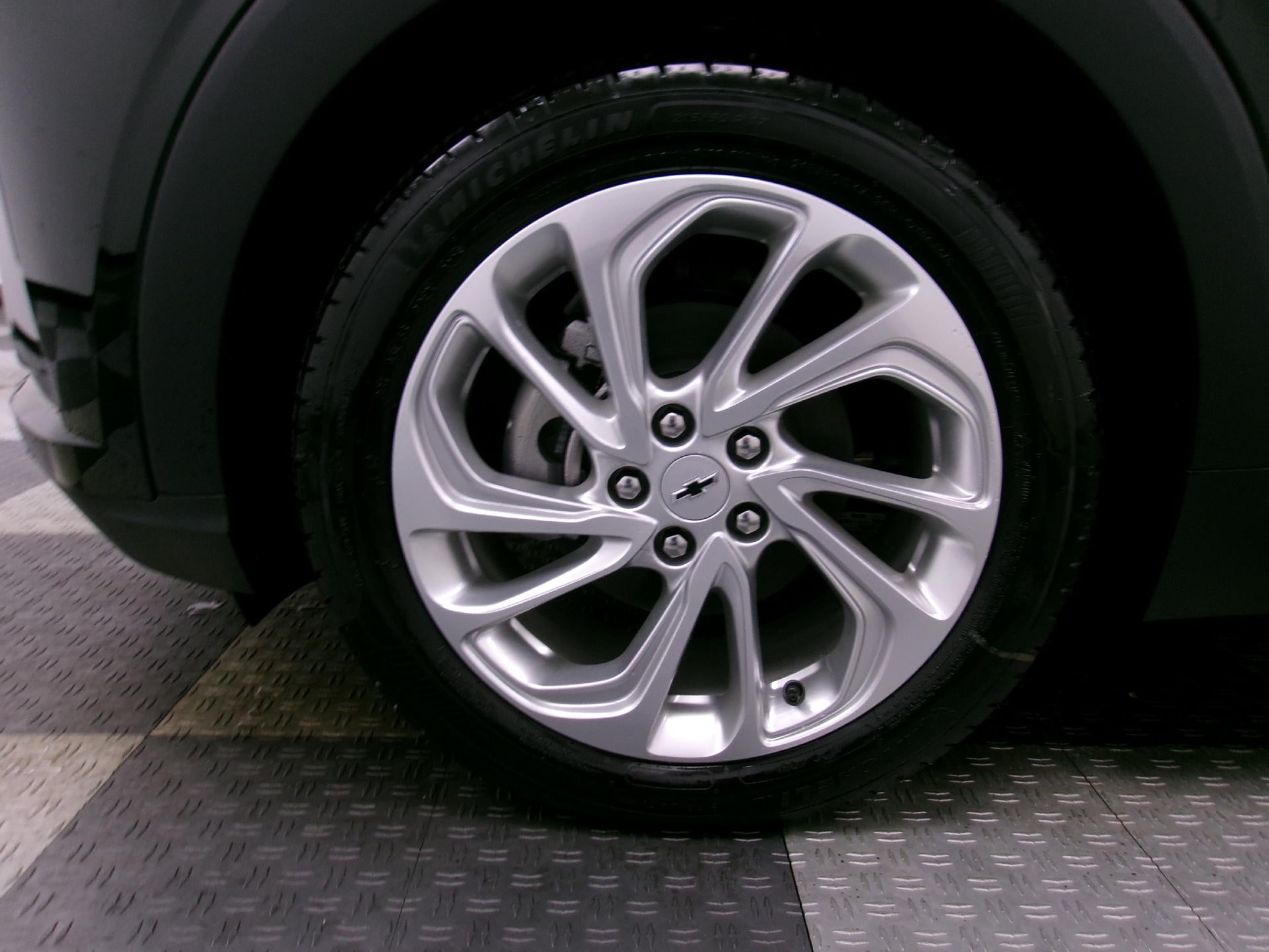 2027 Chevrolet Bolt FWD 4dr LT