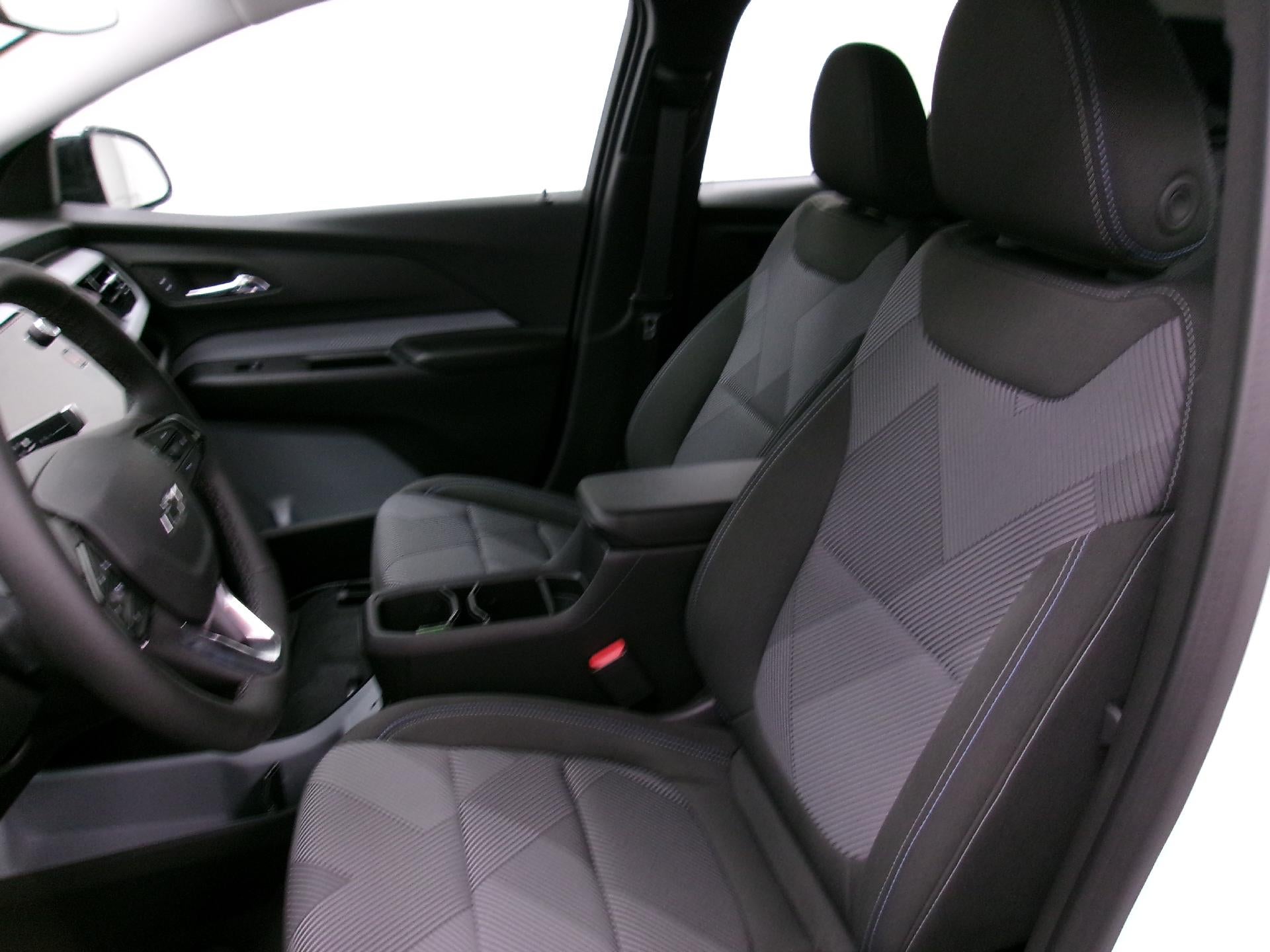 2027 Chevrolet Bolt FWD 4dr LT