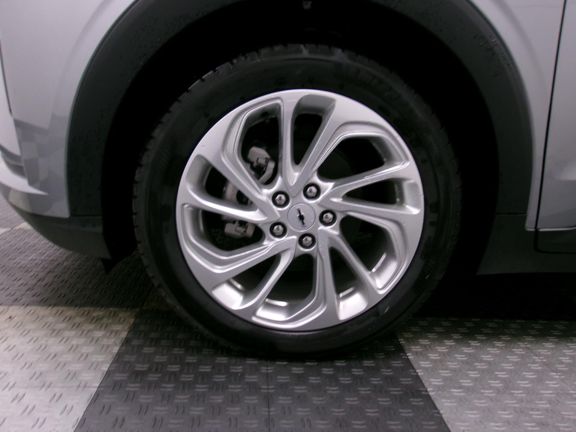2027 Chevrolet Bolt FWD 4dr LT