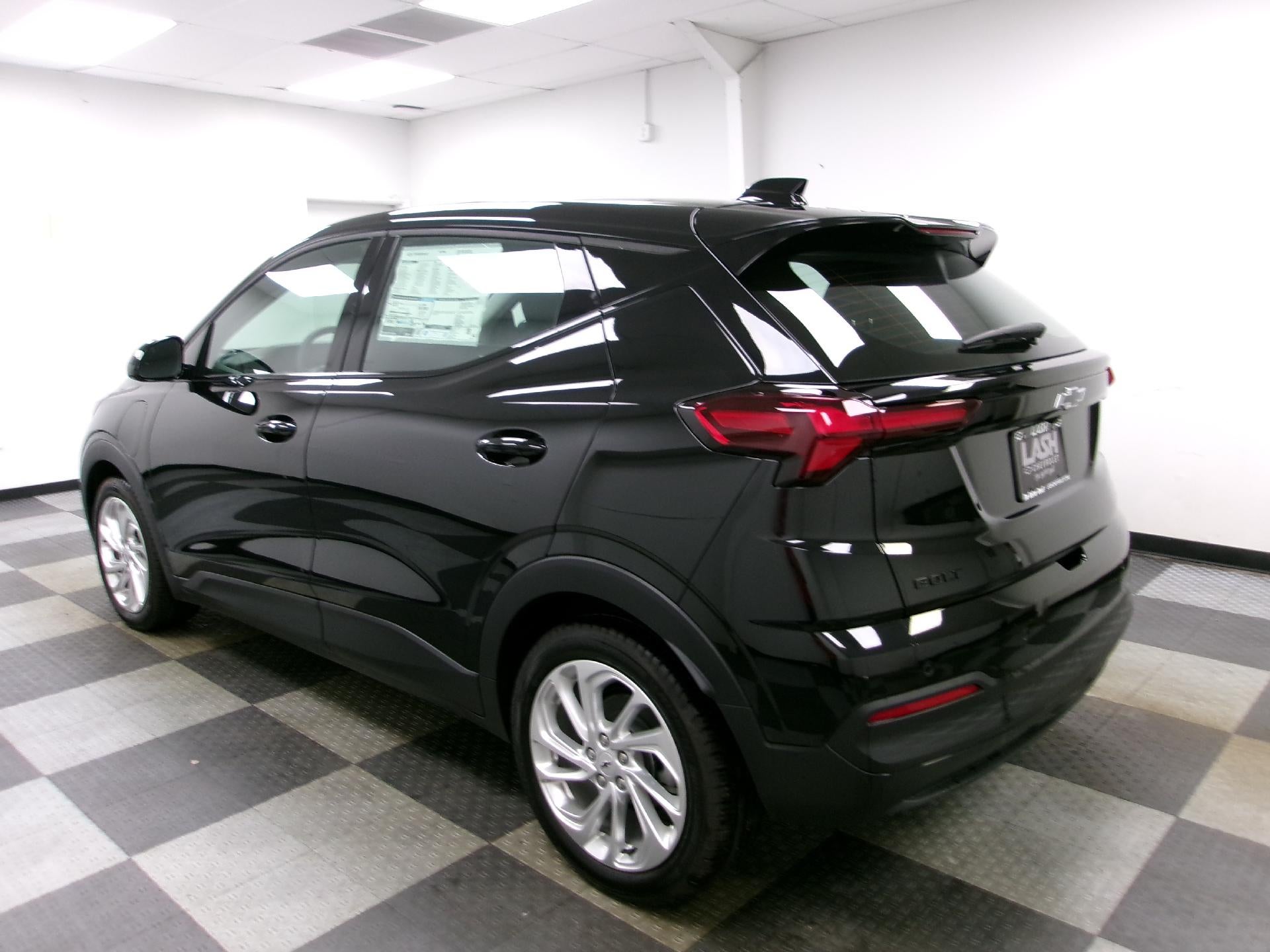 2027 Chevrolet Bolt FWD 4dr LT