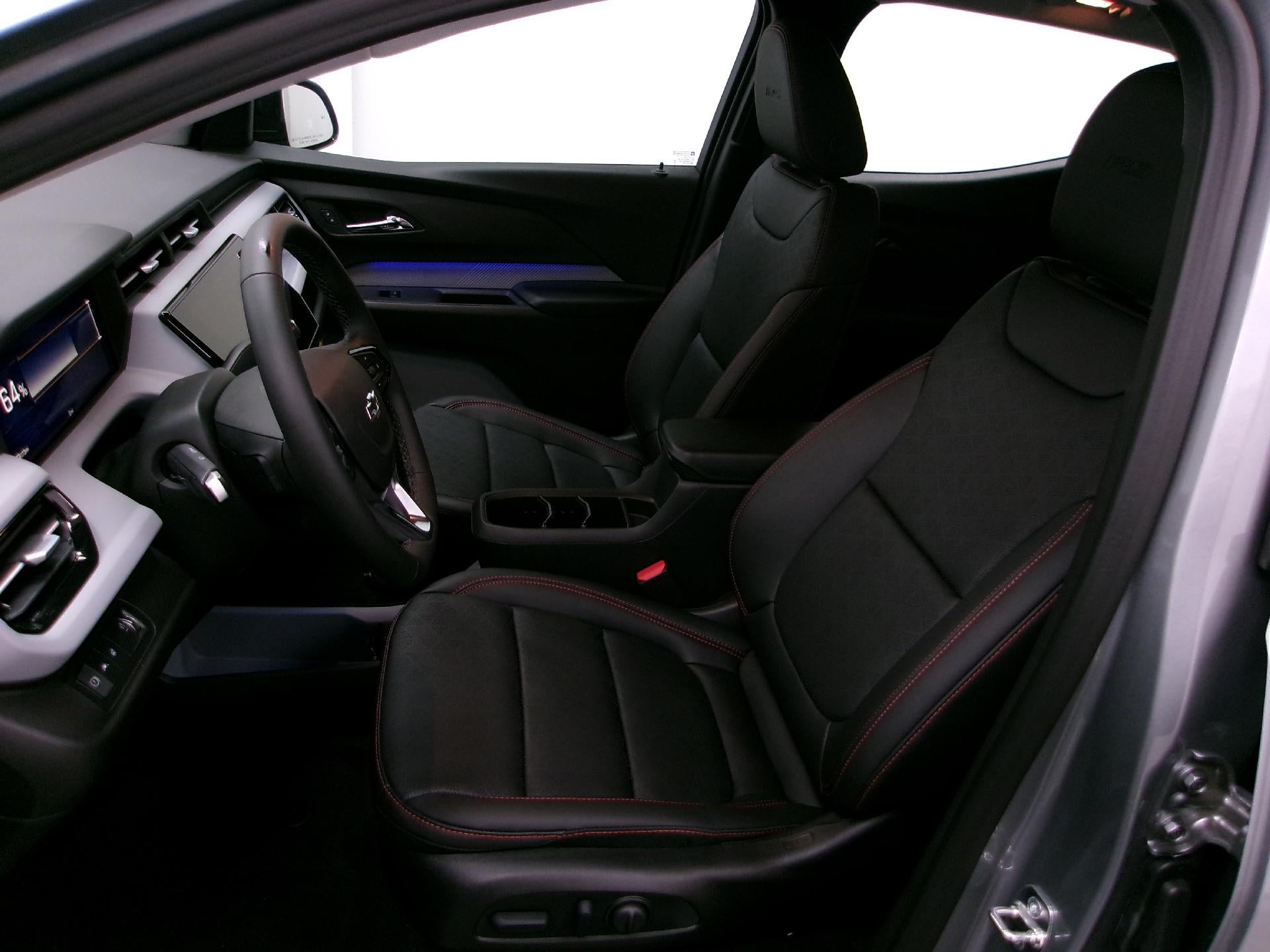 2027 Chevrolet Bolt FWD 4dr RS