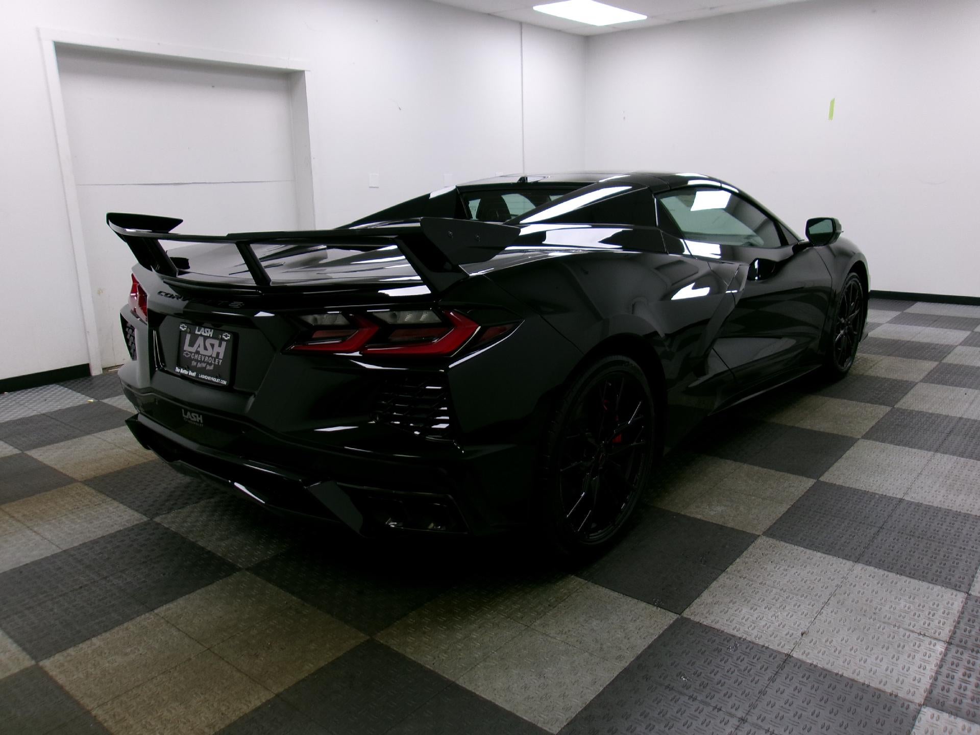 2027 Chevrolet Corvette 2LT - Photo 15