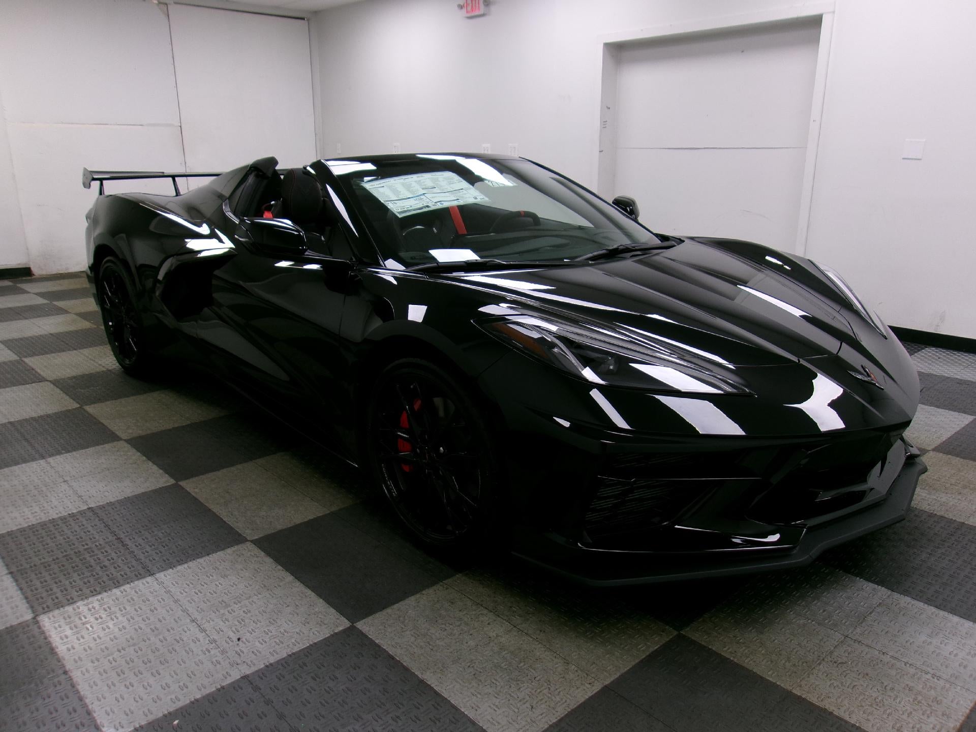 2027 Chevrolet Corvette 2LT - Photo 18
