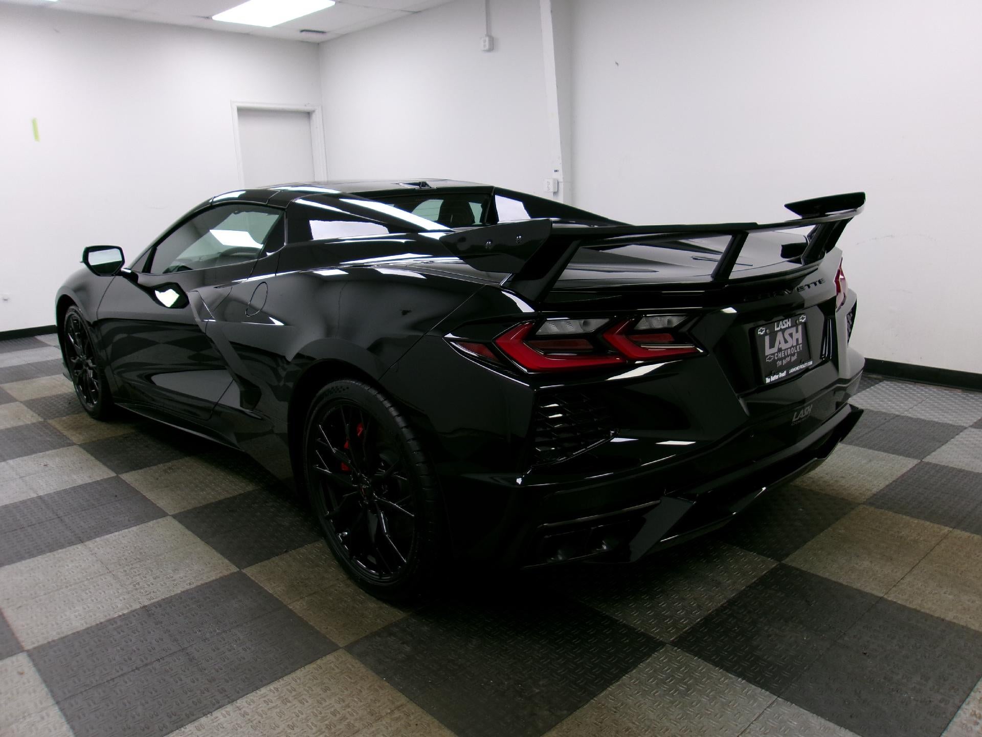 2027 Chevrolet Corvette 2LT - Photo 19