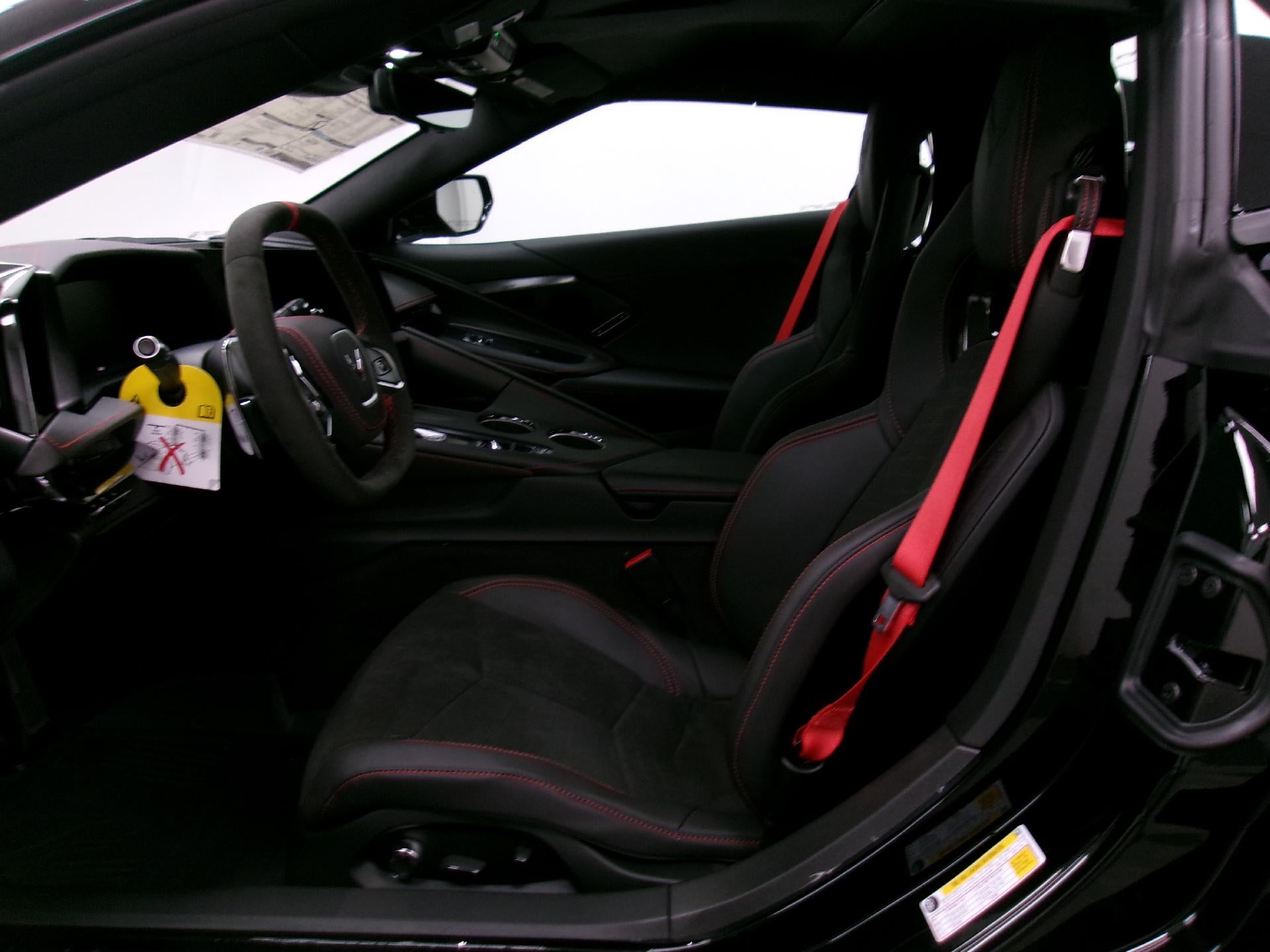 2027 Chevrolet Corvette 2LT - Photo 9