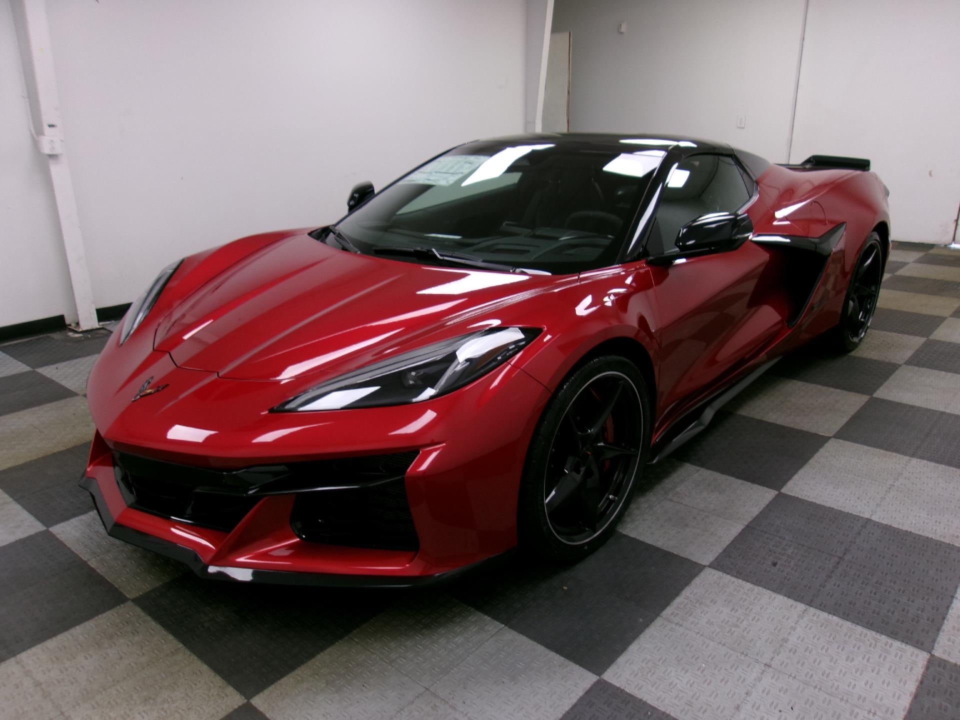 2026 Chevrolet Corvette E-Ray Convertible 2LZ's photo