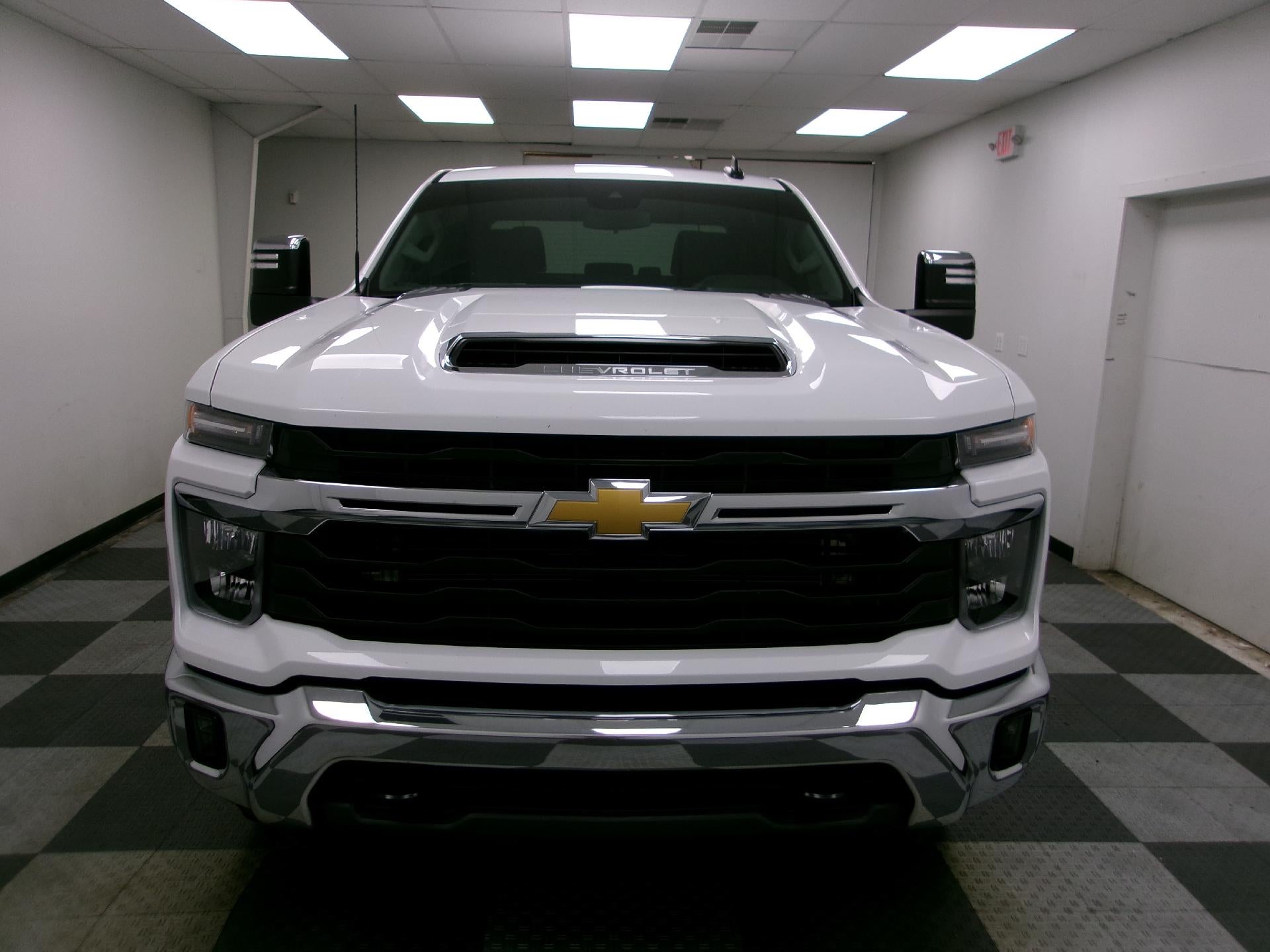 2025 Chevrolet Silverado 2500 HD Crew Cab Standard Box 4-Wheel Drive LT