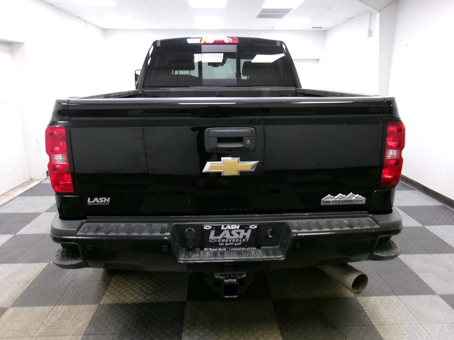 2018 Chevrolet Silverado 3500 HD Crew Cab Standard Box 4-Wheel Drive High Country