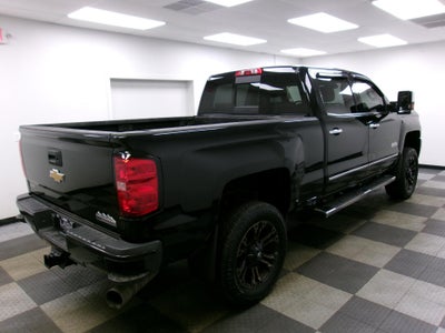 2018 Chevrolet Silverado 3500 HD Crew Cab Standard Box 4-Wheel Drive High Country