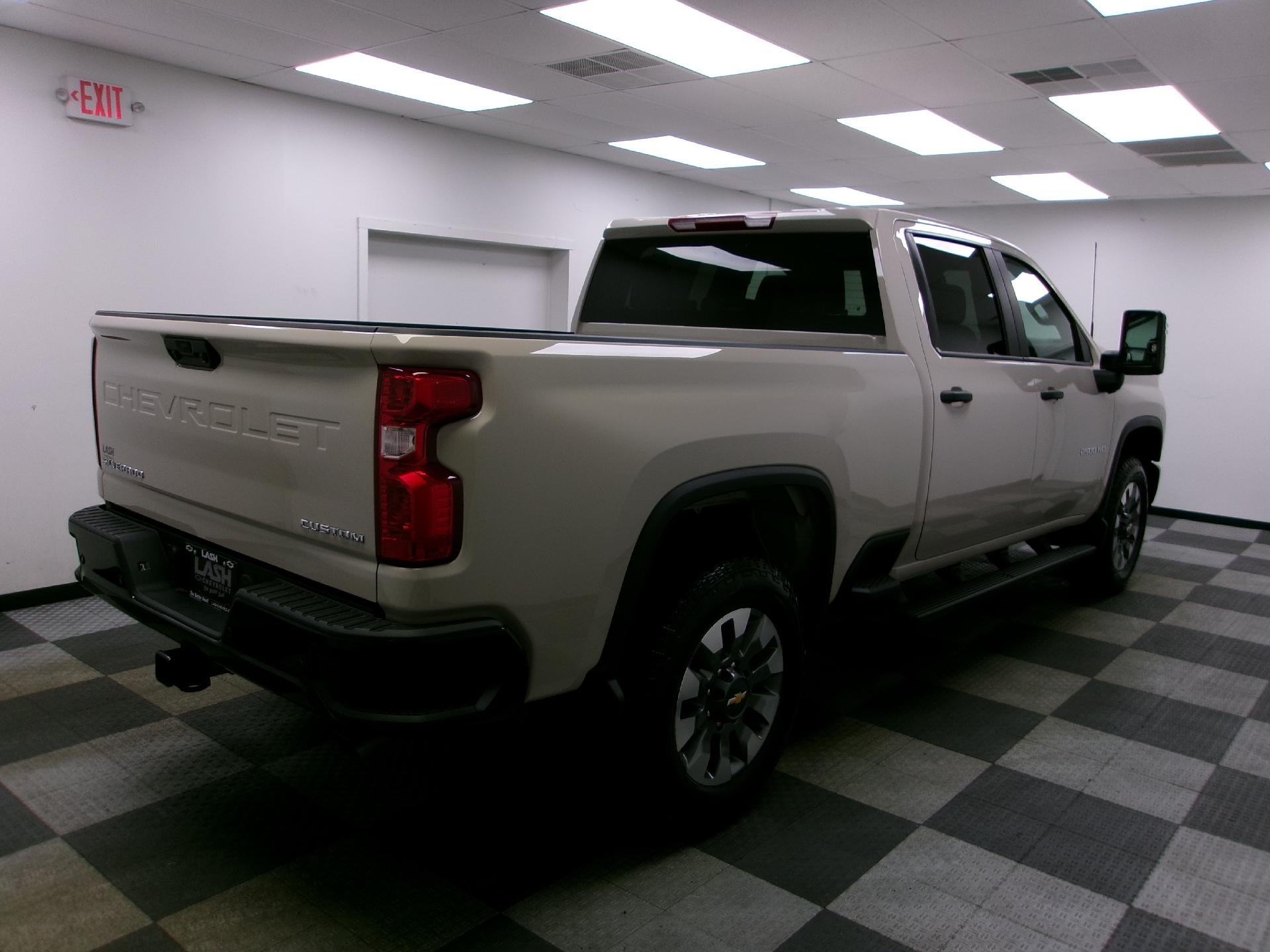 2026 Chevrolet Silverado 2500 HD Crew Cab Standard Box 4-Wheel Drive Custom
