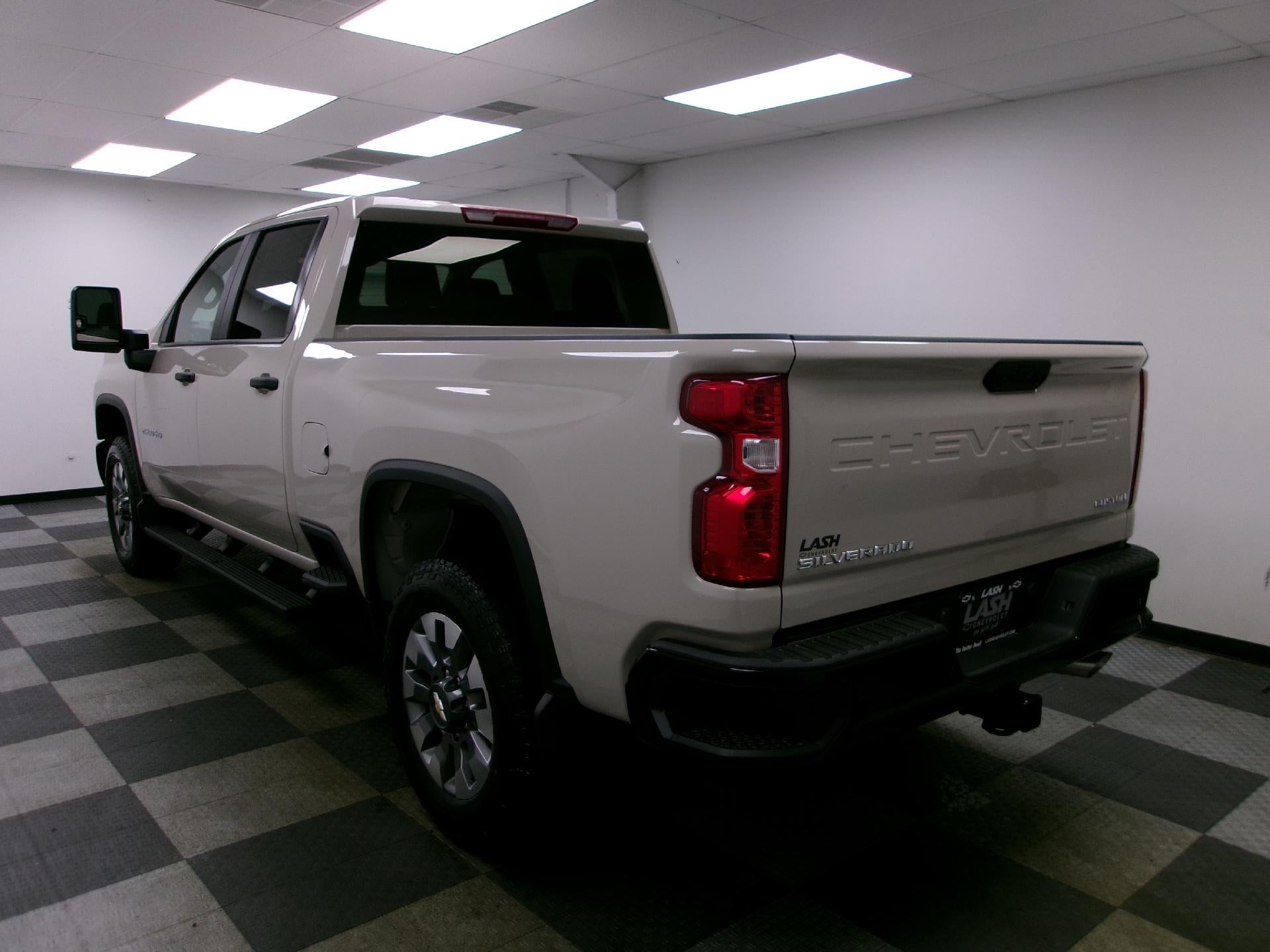2026 Chevrolet Silverado 2500 HD Crew Cab Standard Box 4-Wheel Drive Custom