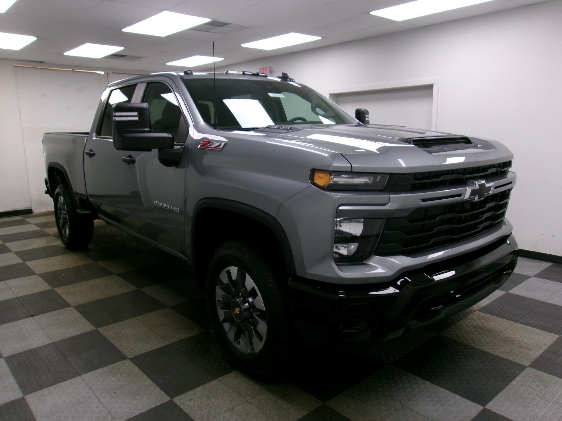 2026 Chevrolet Silverado 2500 HD Crew Cab Standard Box 4-Wheel Drive Custom