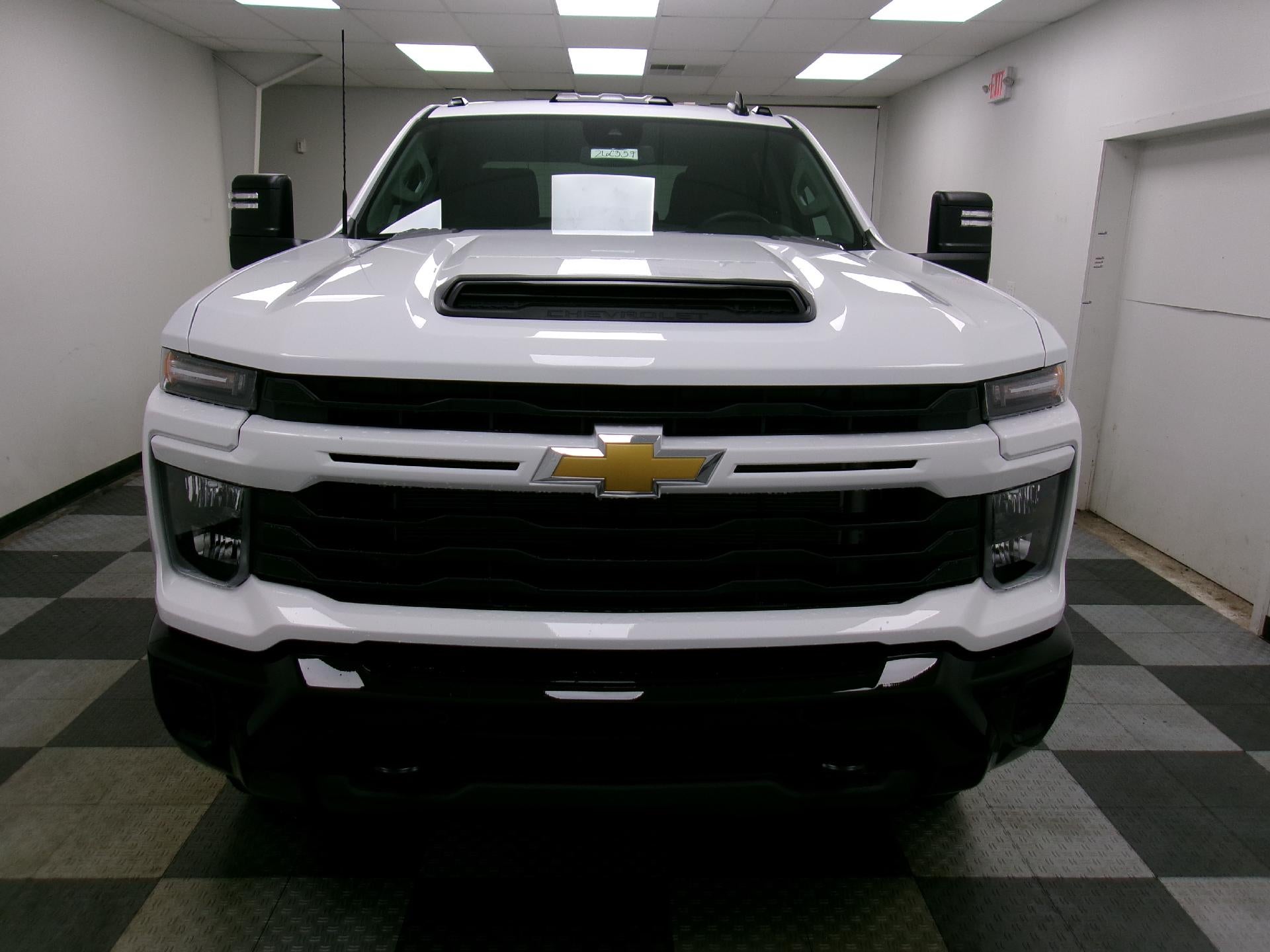 2026 Chevrolet Silverado 2500 HD Crew Cab Standard Box 4-Wheel Drive Custom