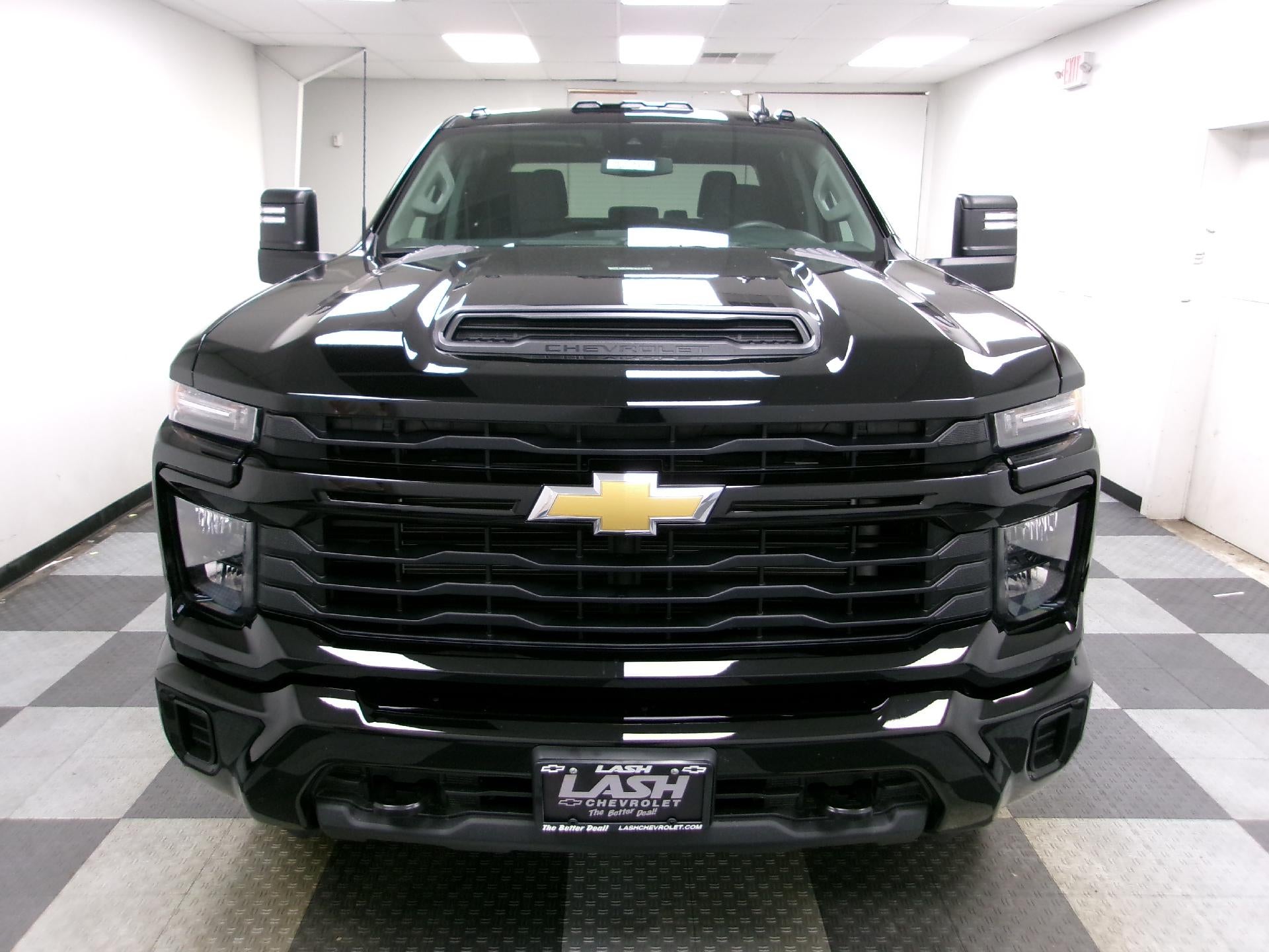 2026 Chevrolet Silverado 2500 HD Crew Cab Standard Box 4-Wheel Drive Custom