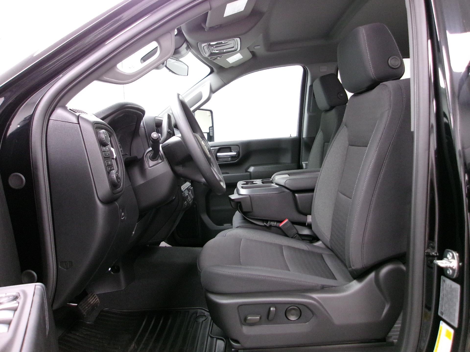 2026 Chevrolet Silverado 2500 HD Crew Cab Standard Box 4-Wheel Drive Custom